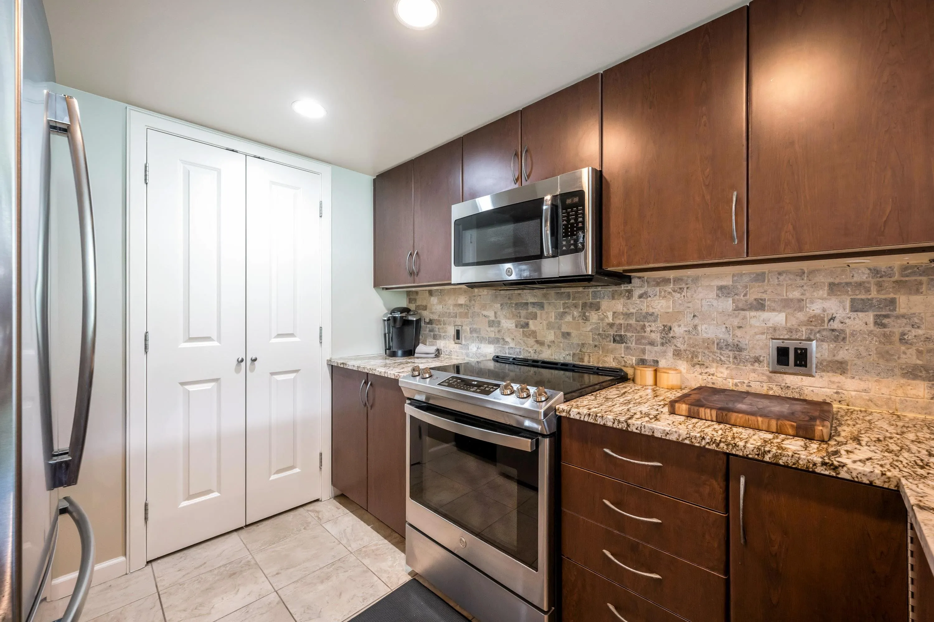 1601 290 Newport Drive