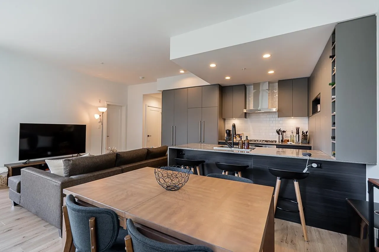 435 55 Klahanie Drive