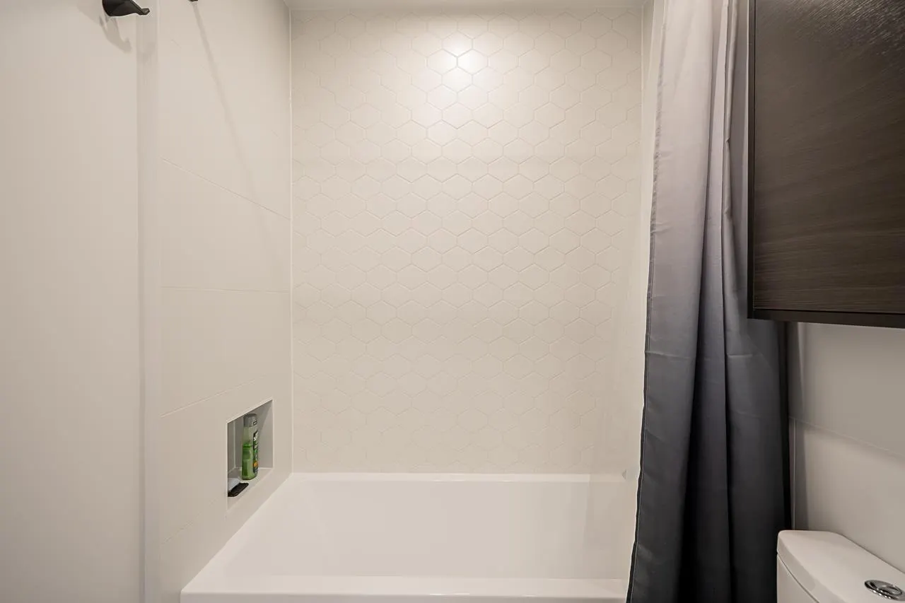 435 55 Klahanie Drive