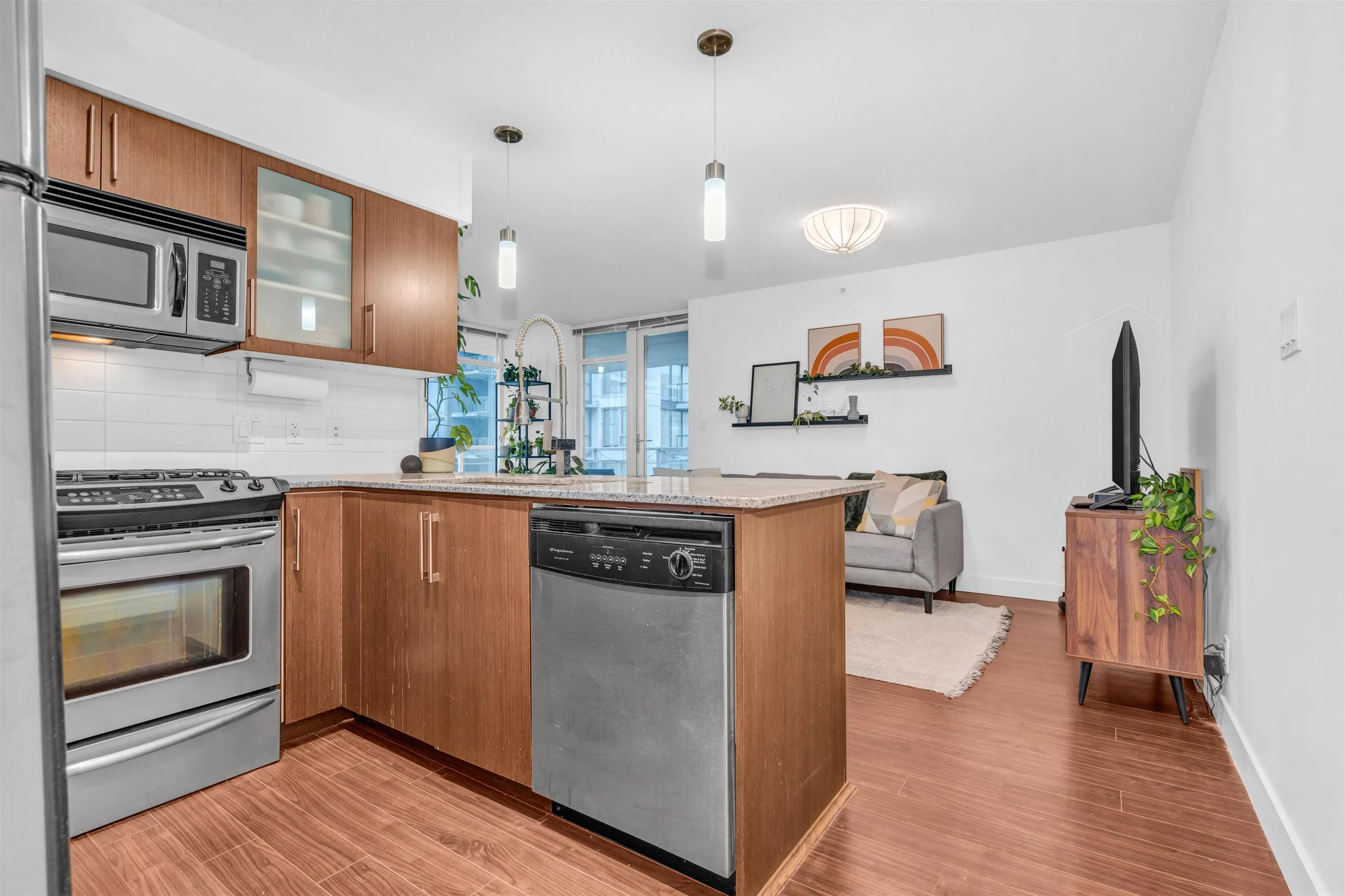 905 8068 Westminster Highway