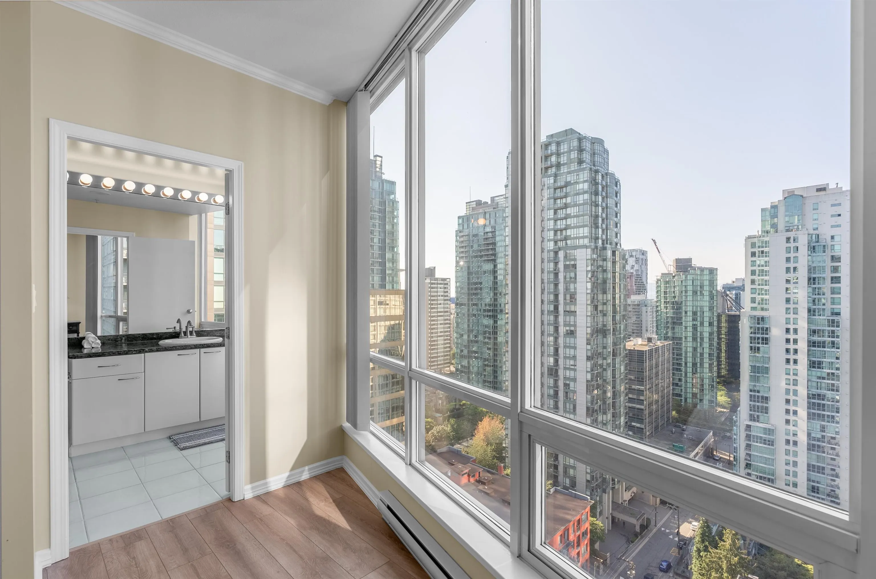 2702 1166 Melville Street