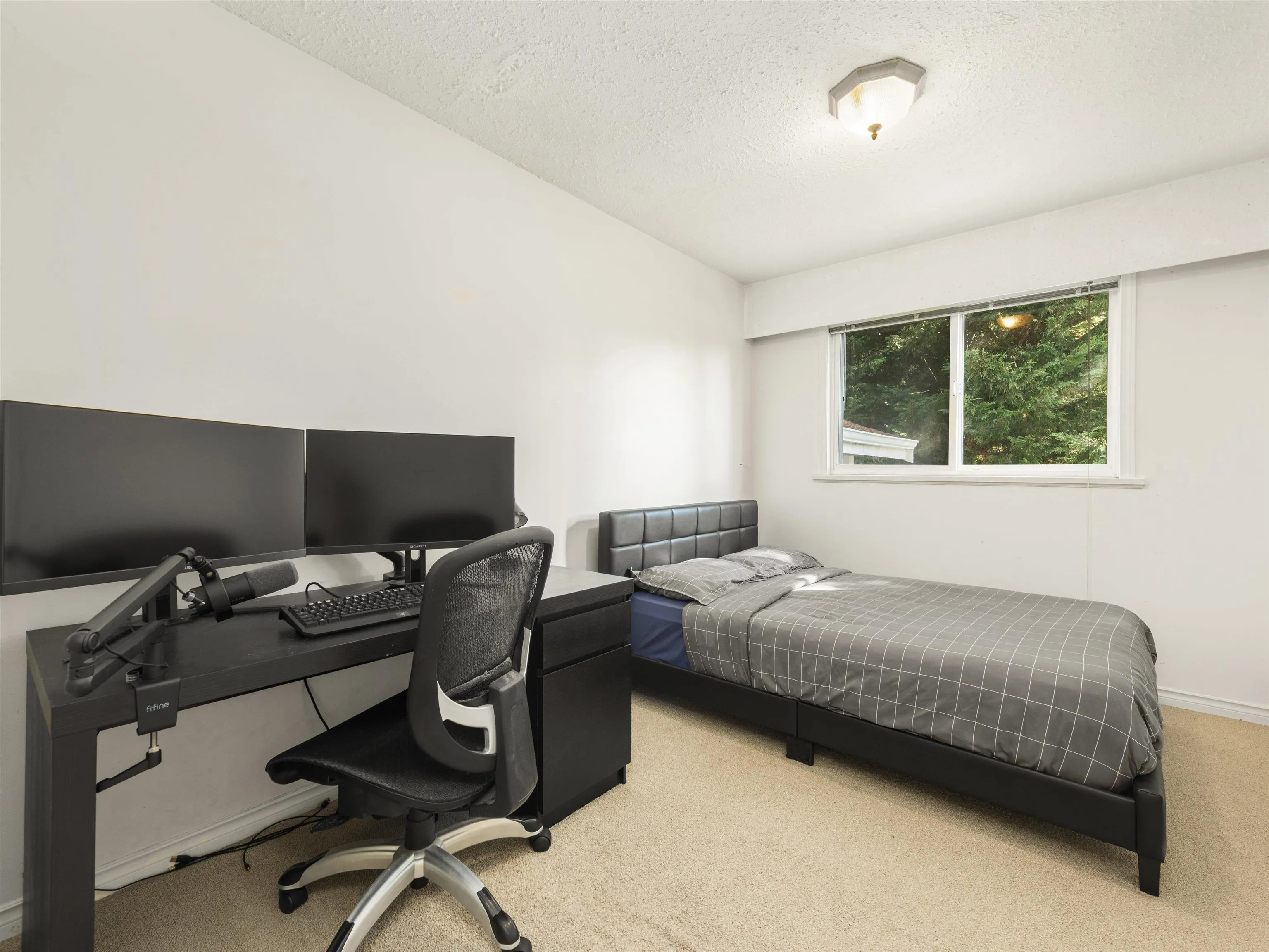1224 W 23rd Street
