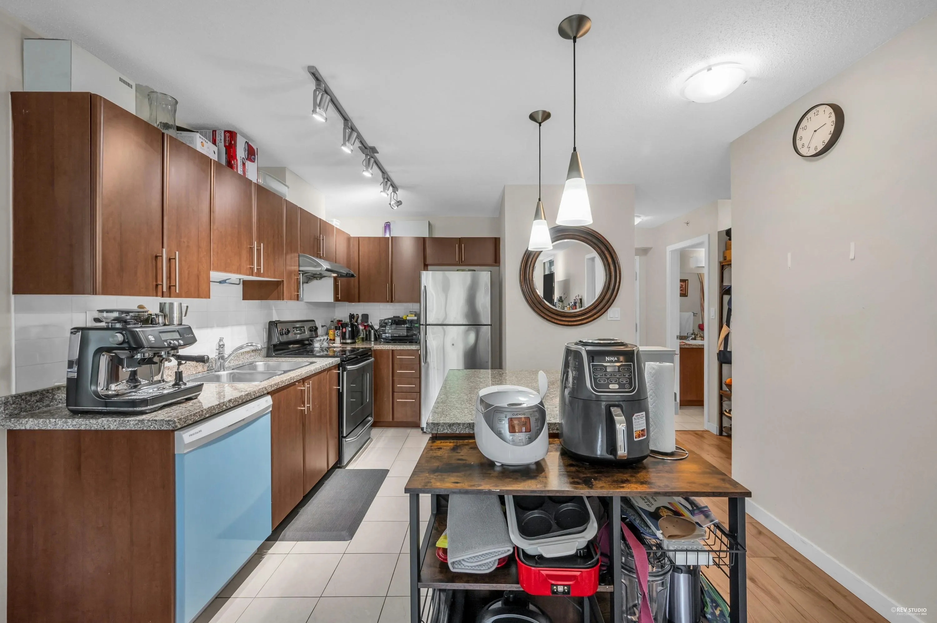 303 1178 Heffley Crescent