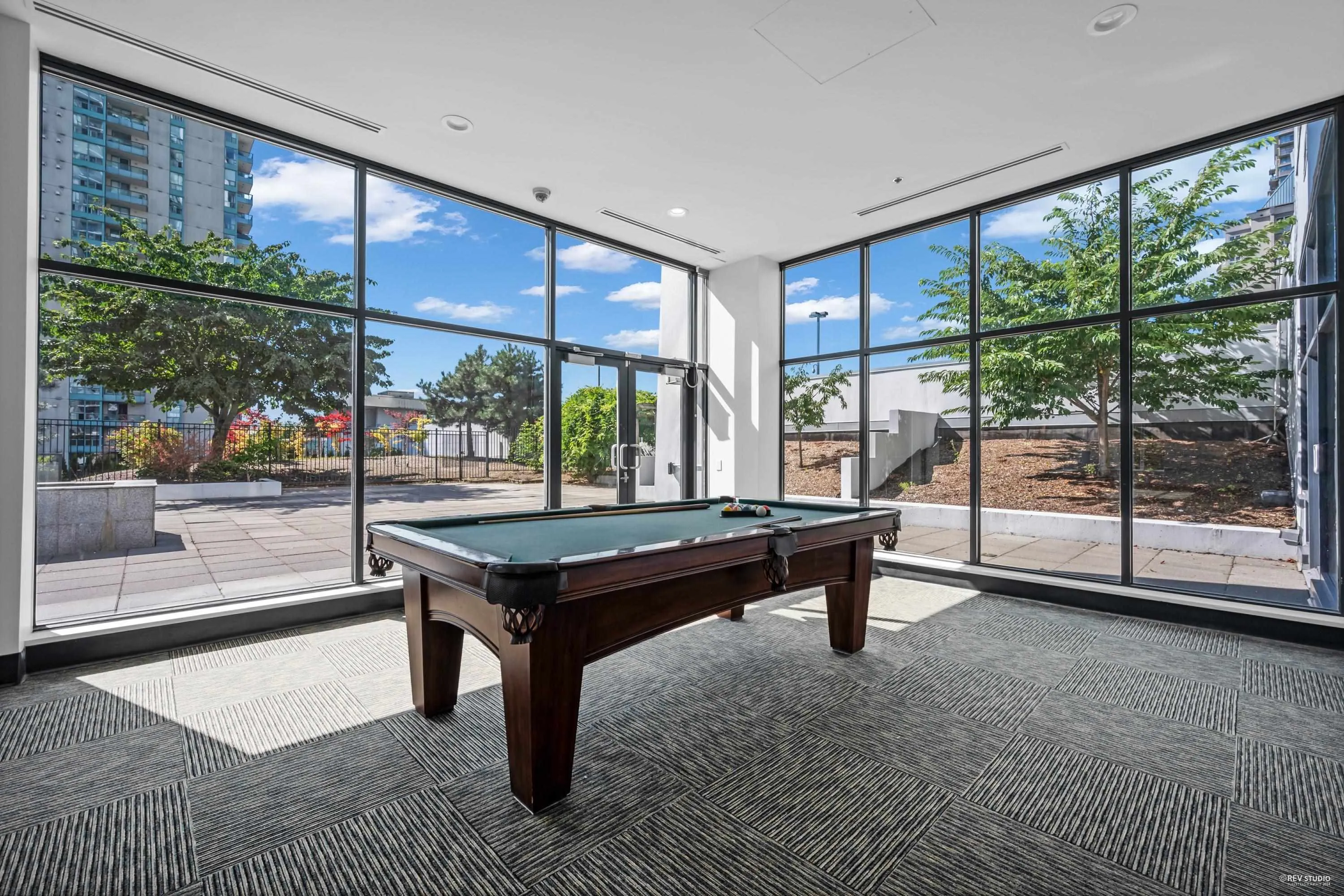 303 1178 Heffley Crescent