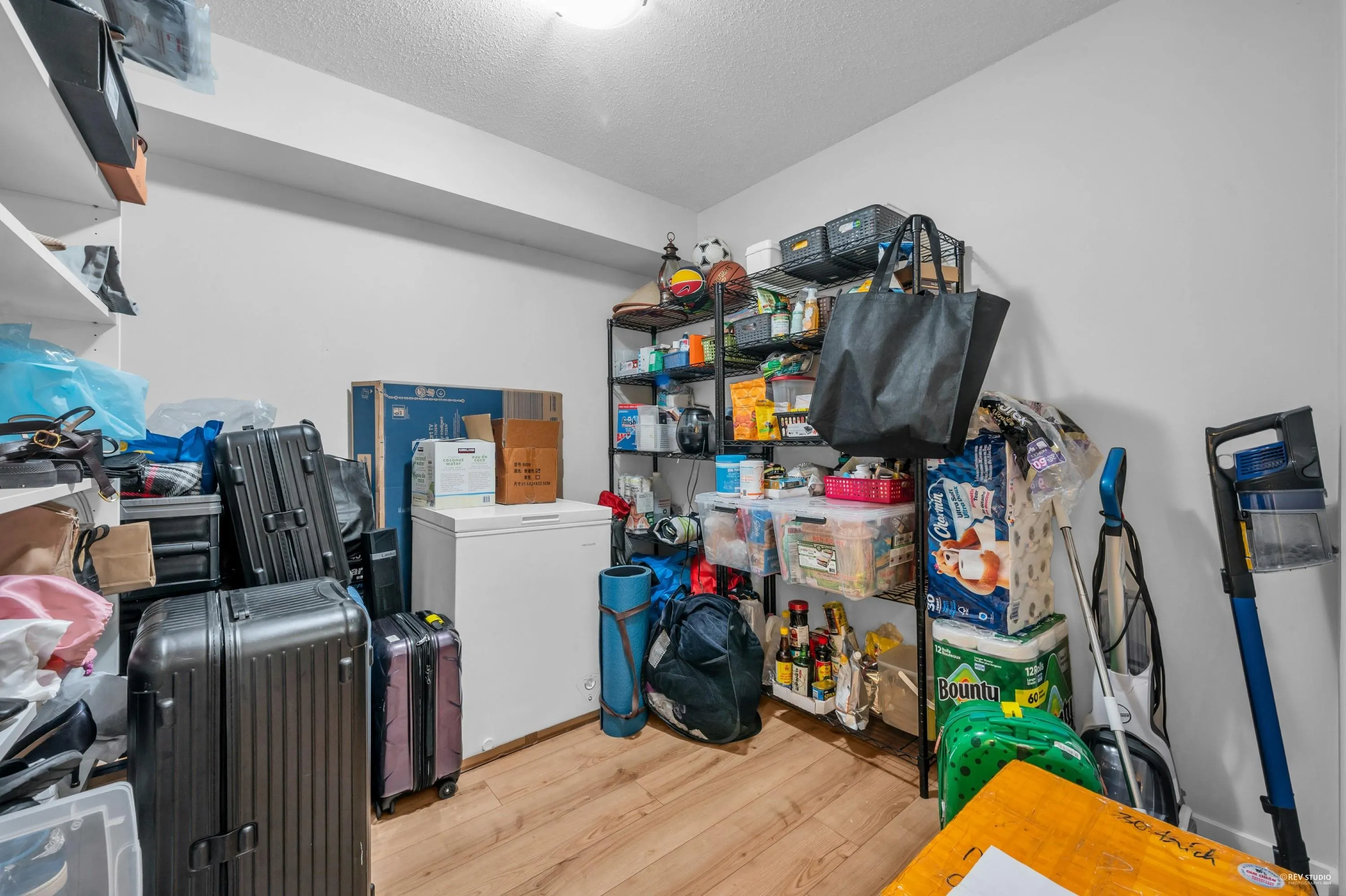 303 1178 Heffley Crescent