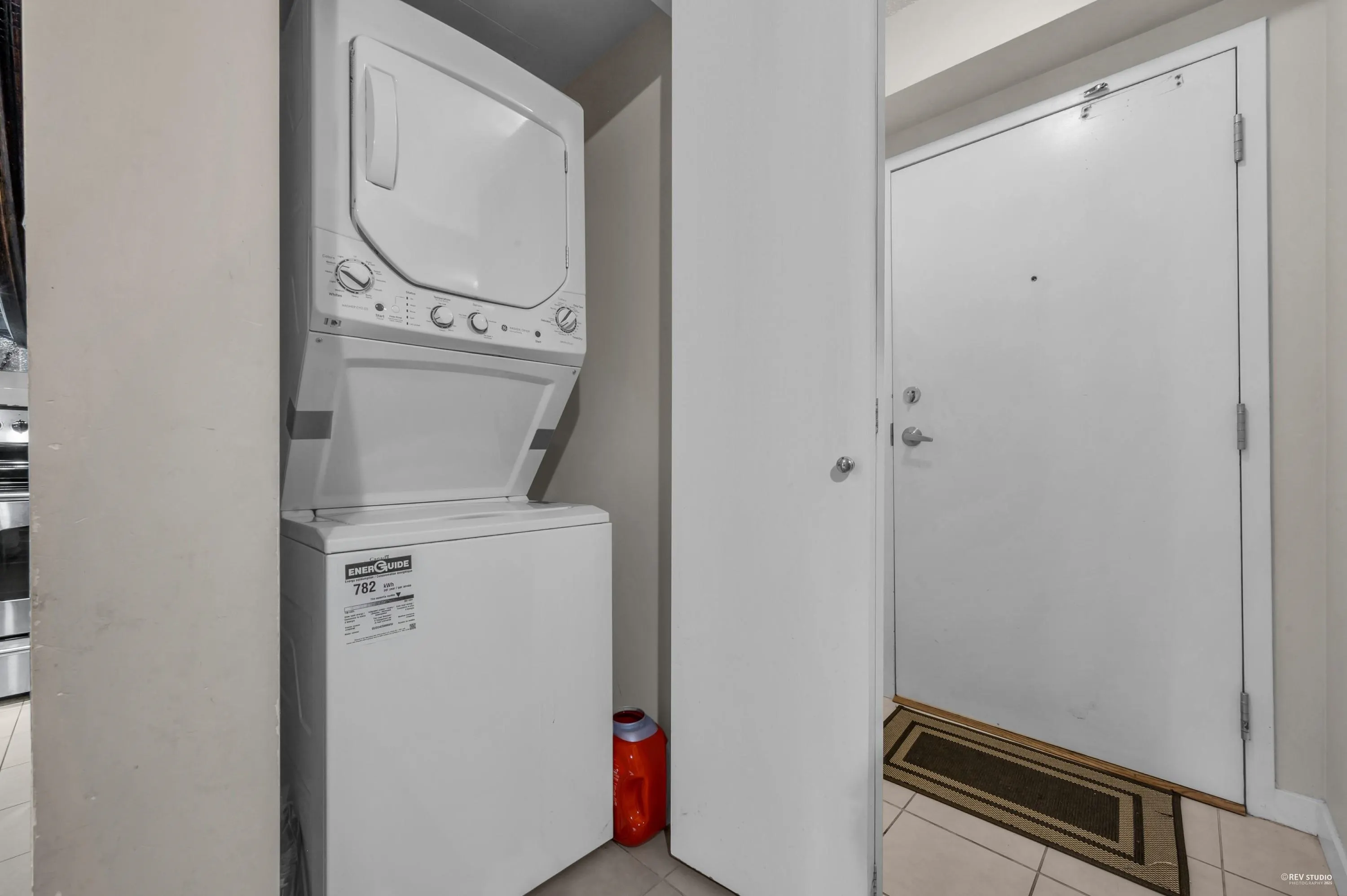 303 1178 Heffley Crescent