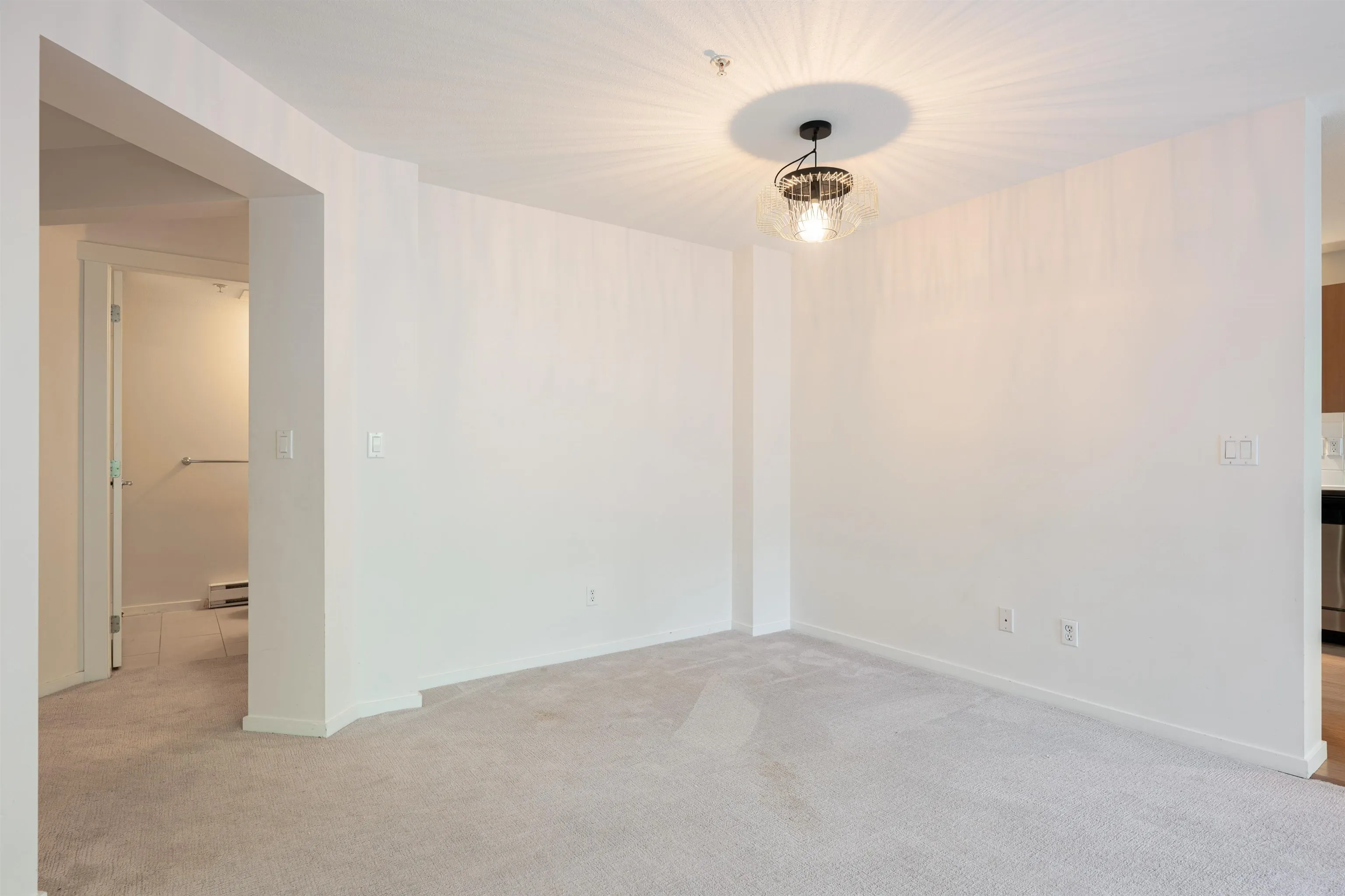 203 9329 University Crescent