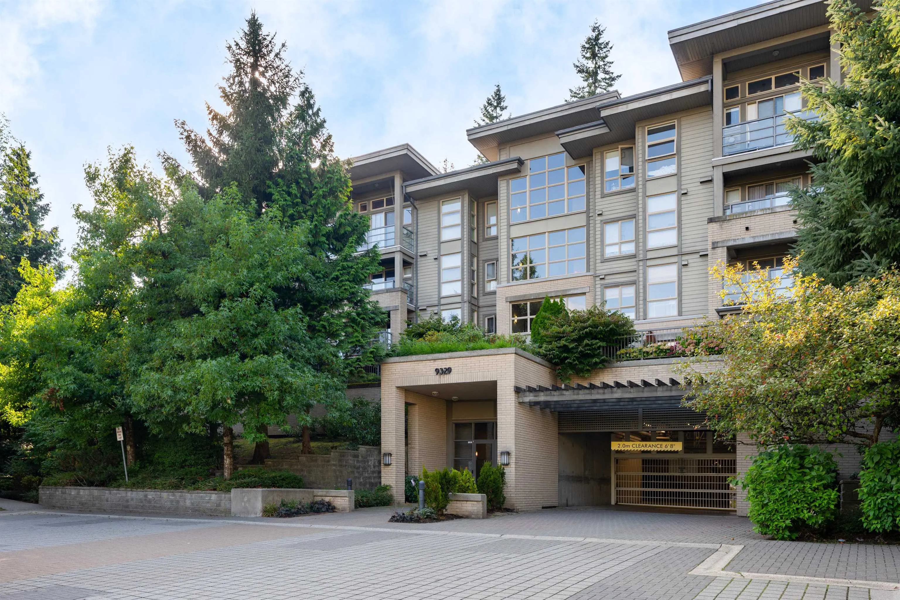 203 9329 University Crescent