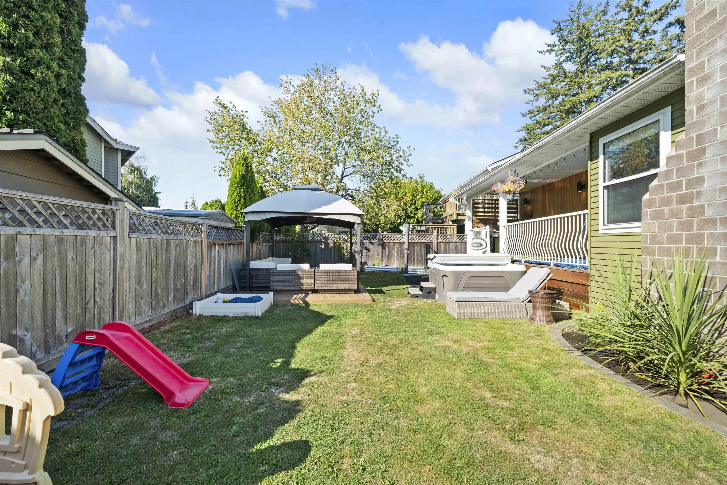 4939 Linden Drive