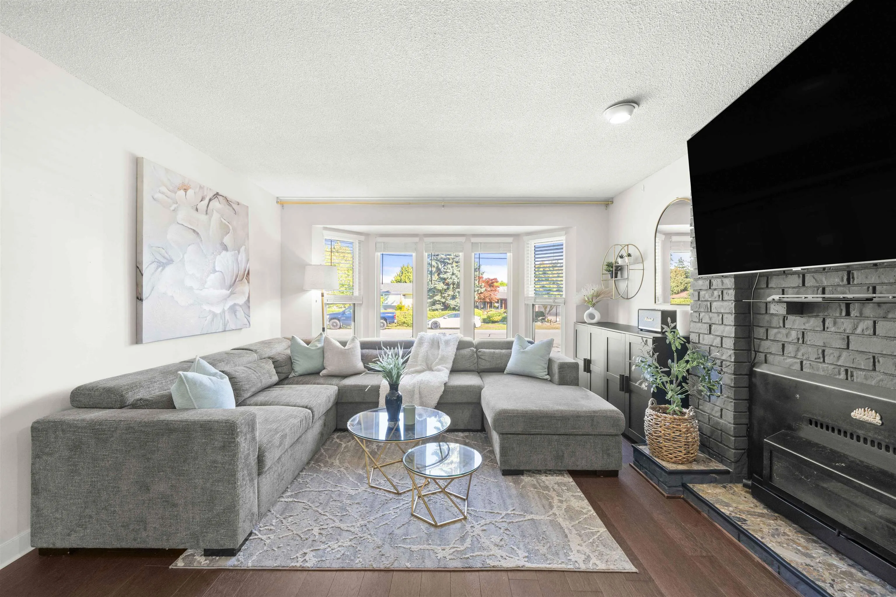 4939 Linden Drive