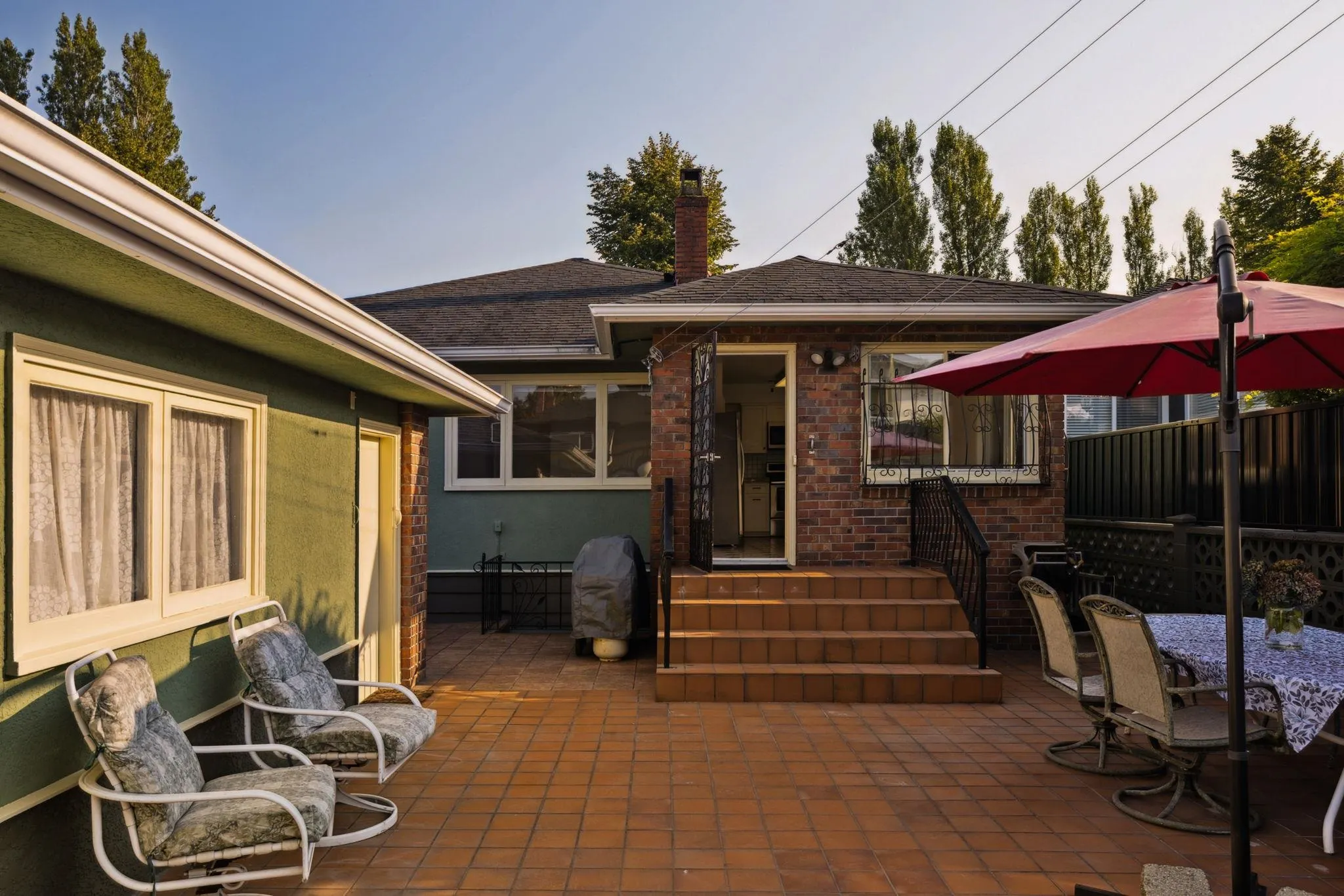 2869 Venables Street