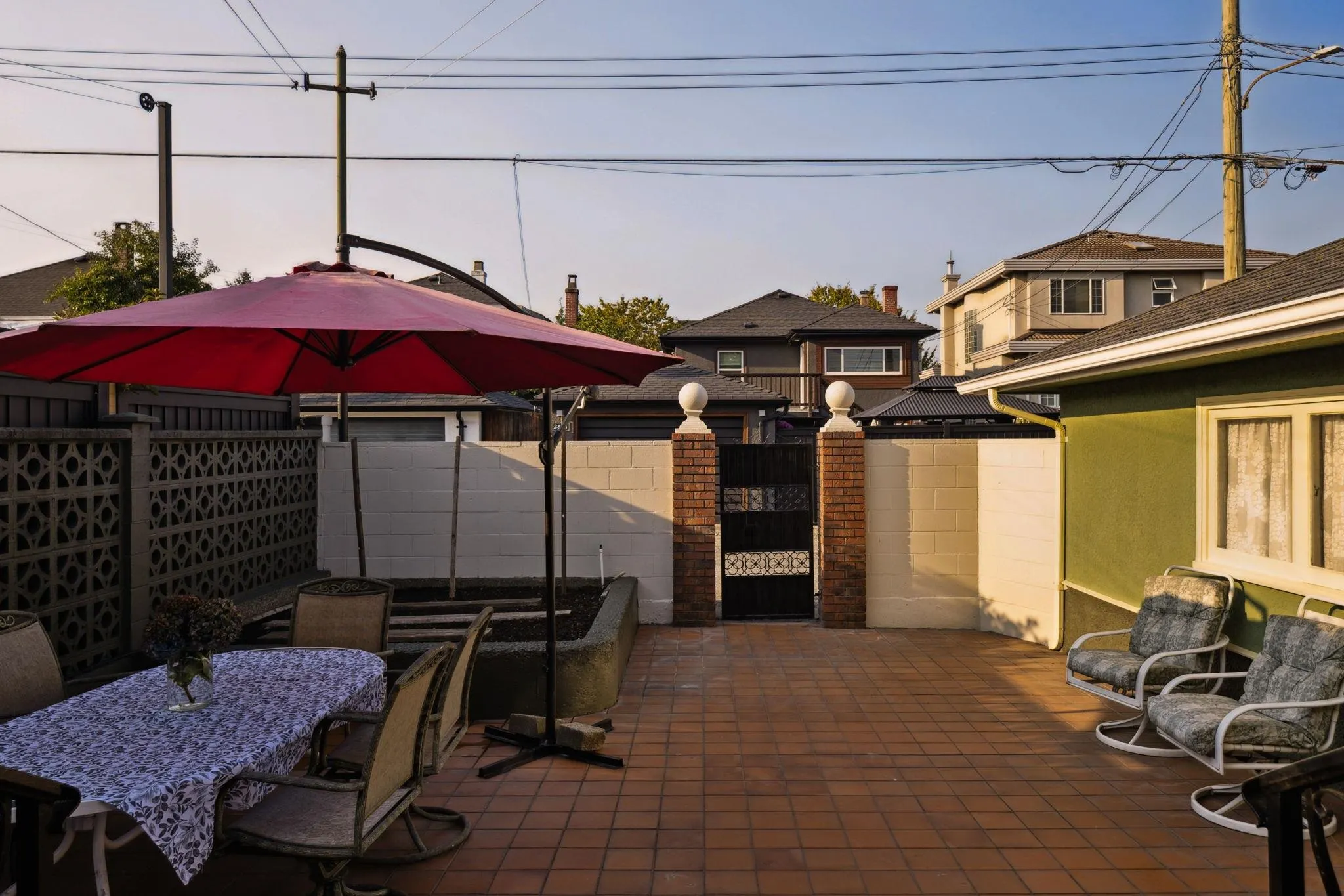 2869 Venables Street