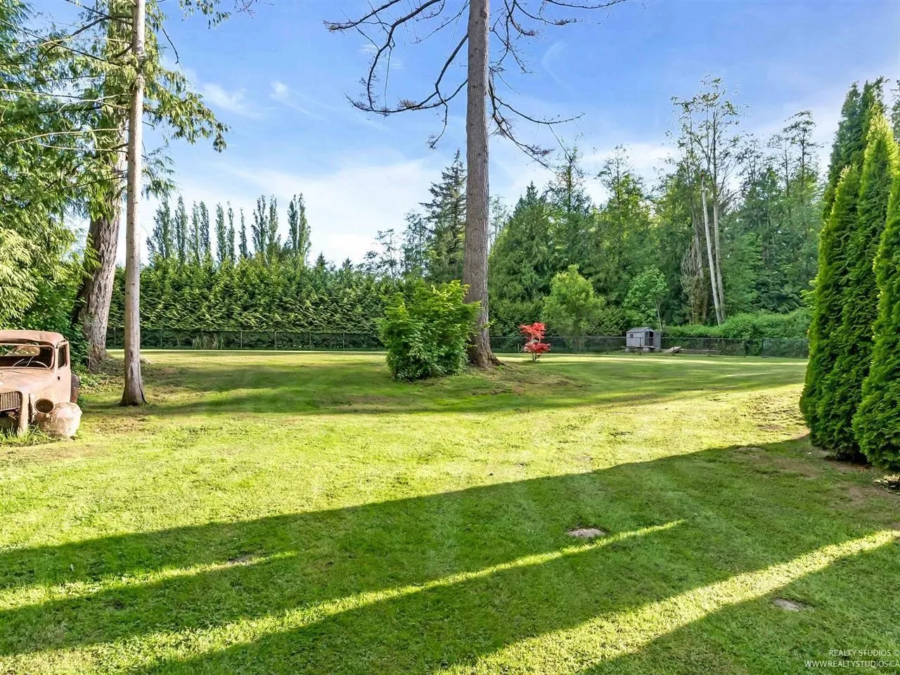20077 Fernridge Crescent