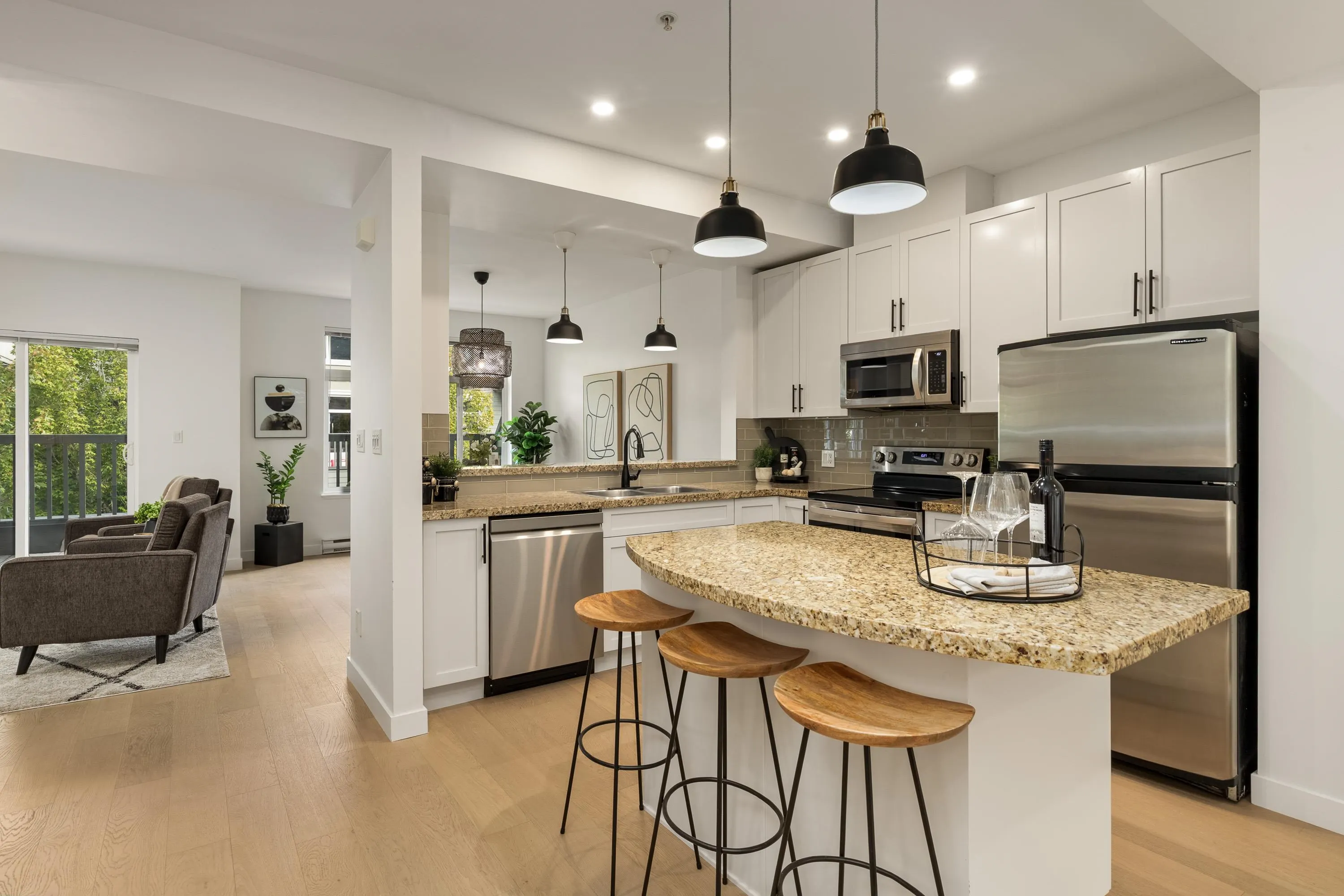 41 40632 Government Road