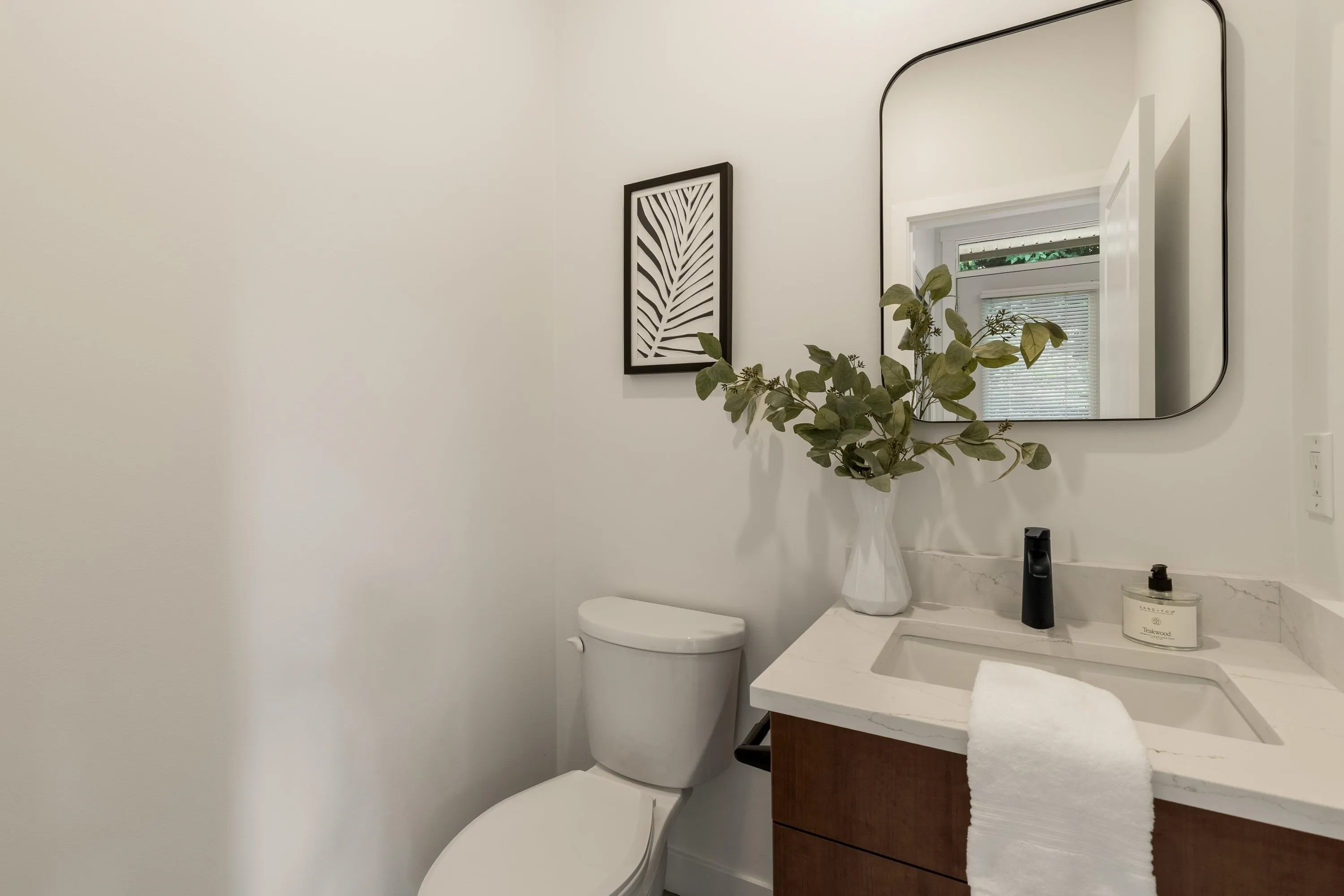 41 40632 Government Road