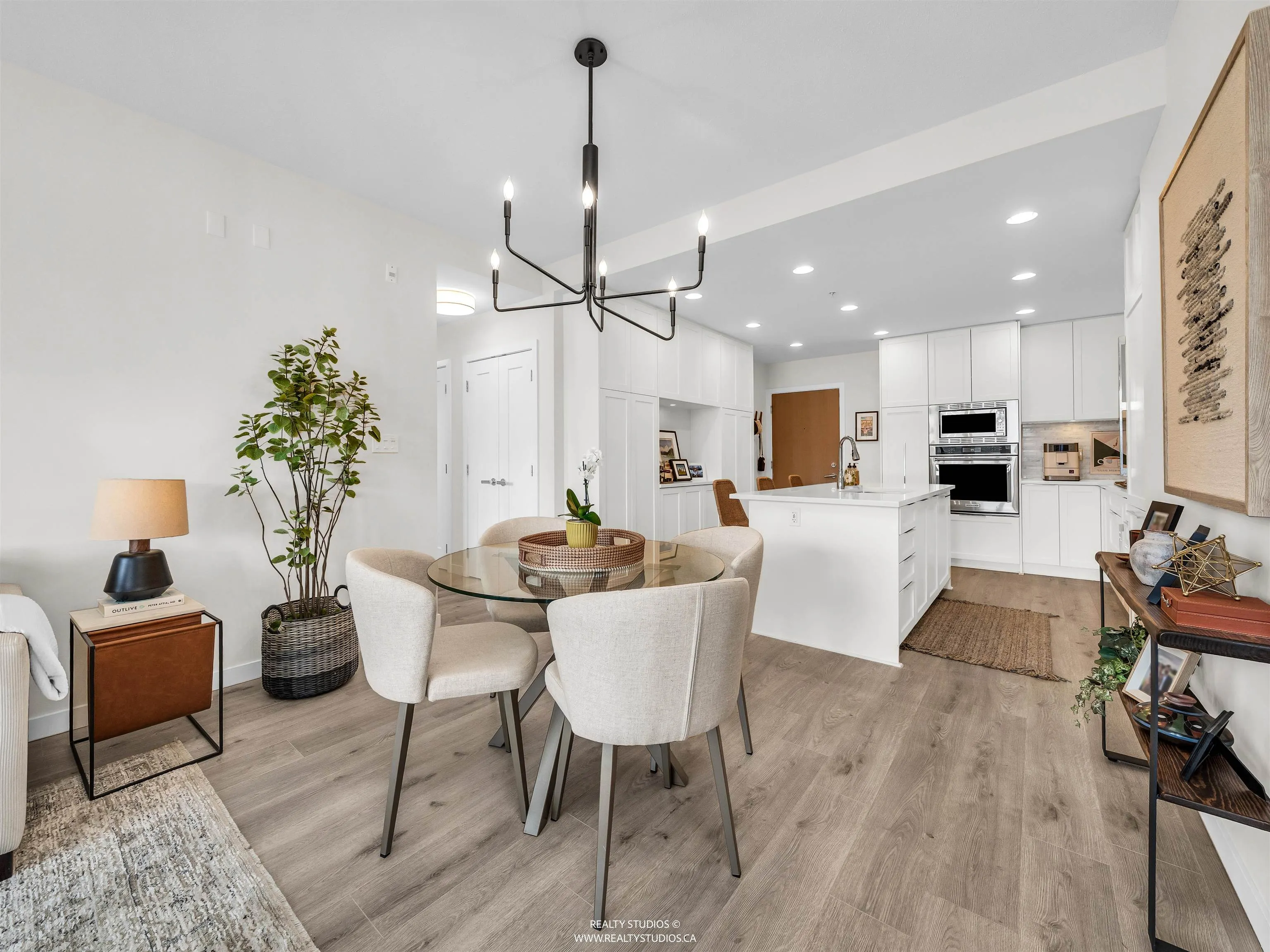 406 3873 Cates Landing Way