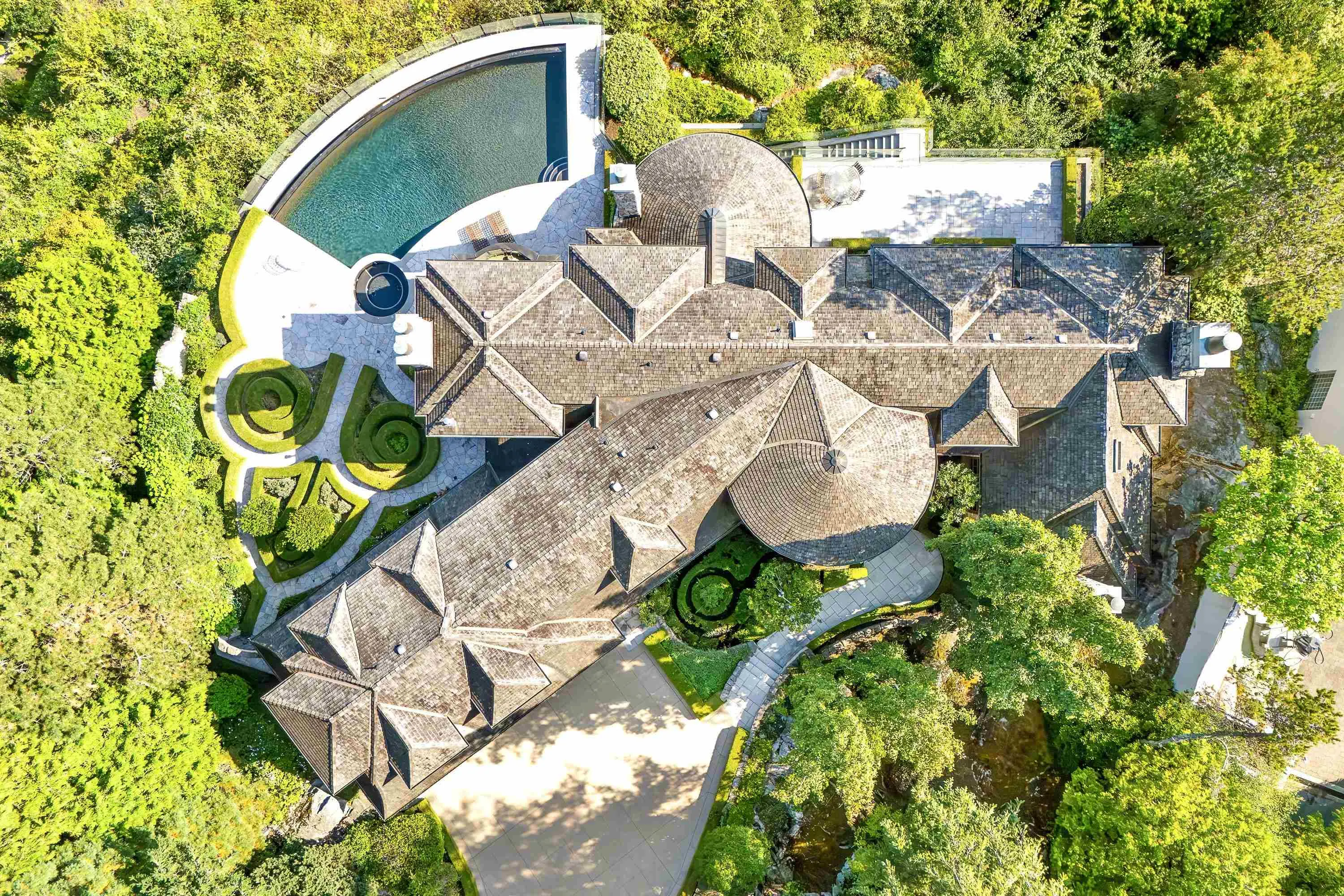 4672 Clovelly Walk