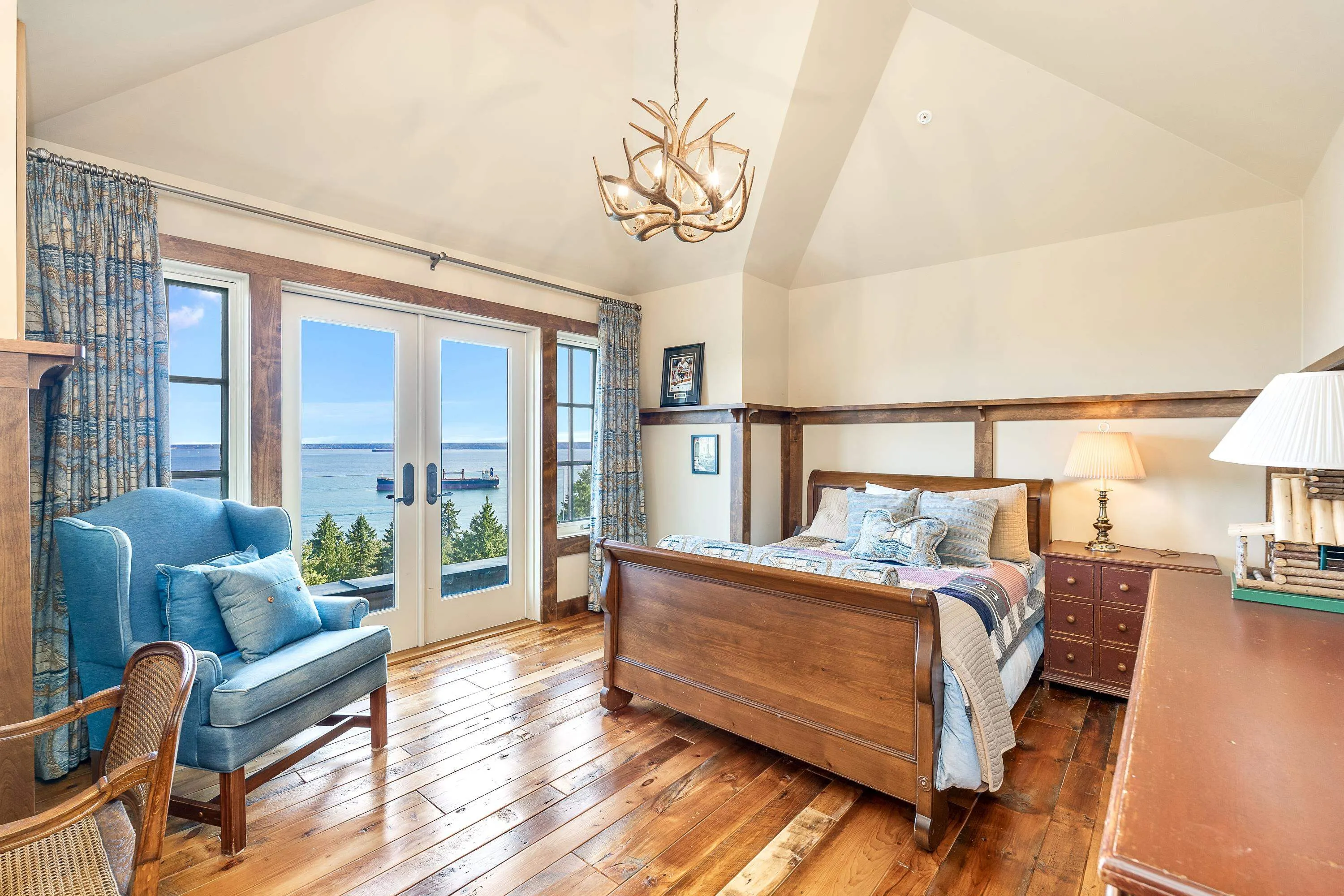 4672 Clovelly Walk
