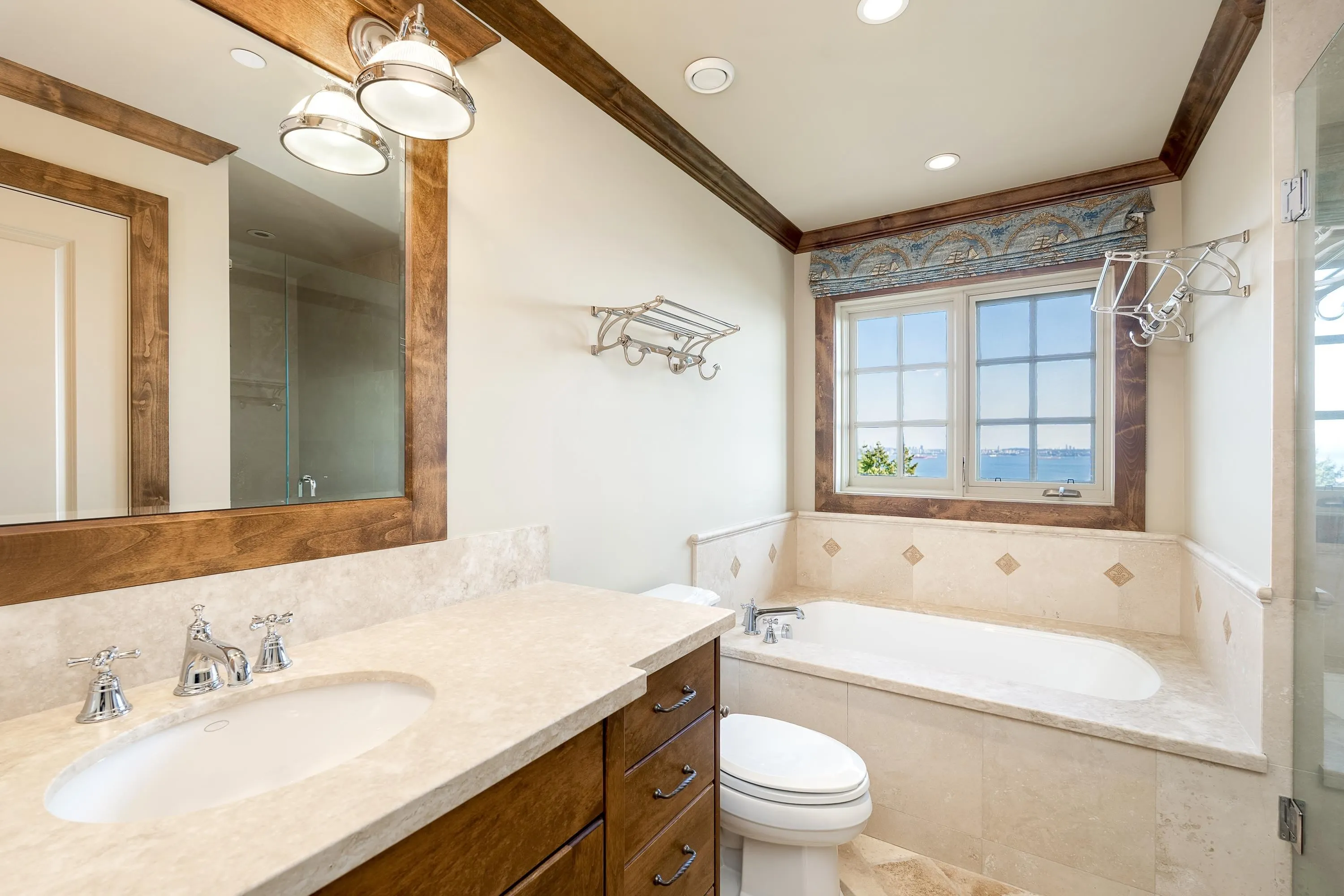 4672 Clovelly Walk