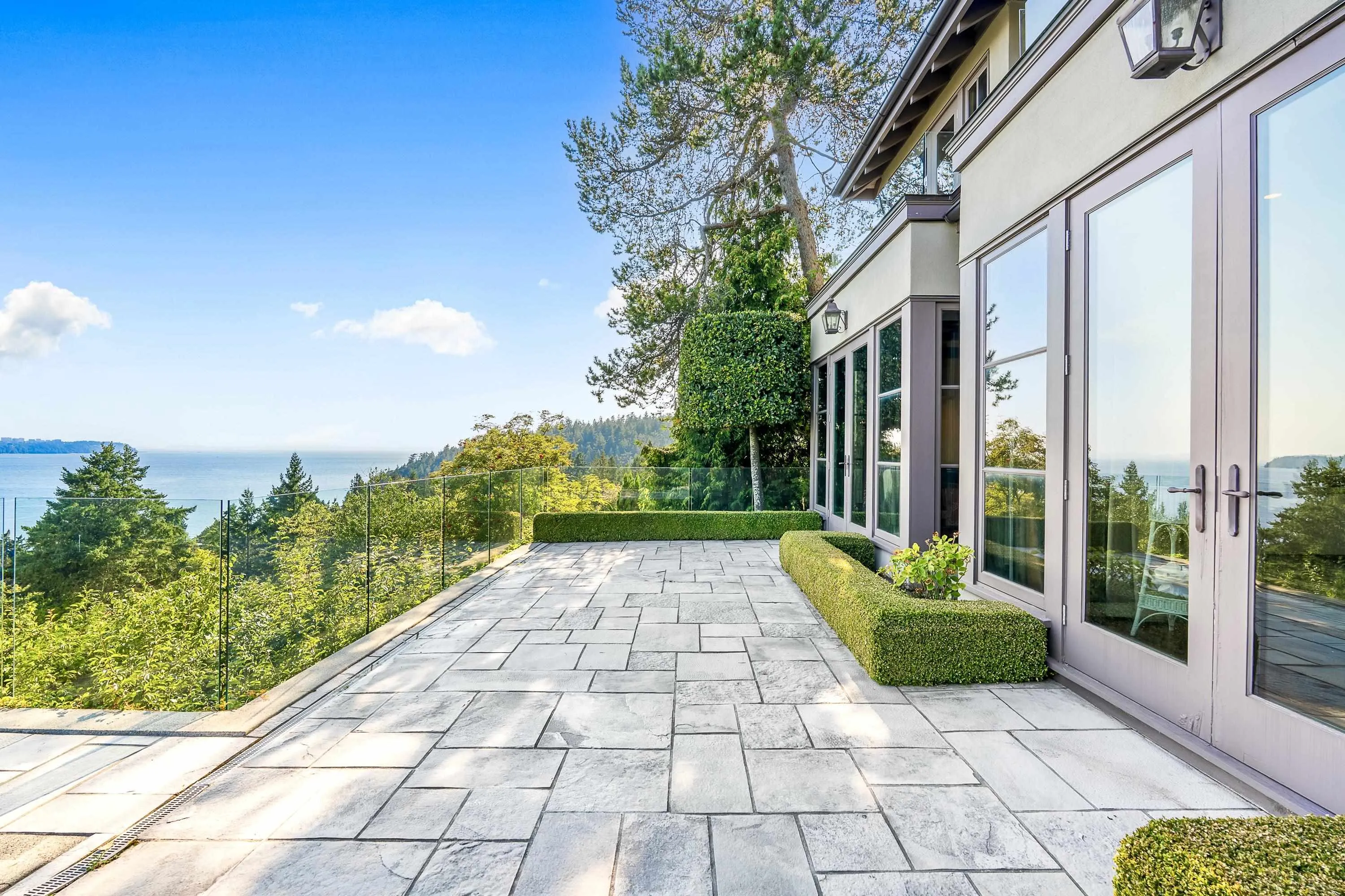 4672 Clovelly Walk