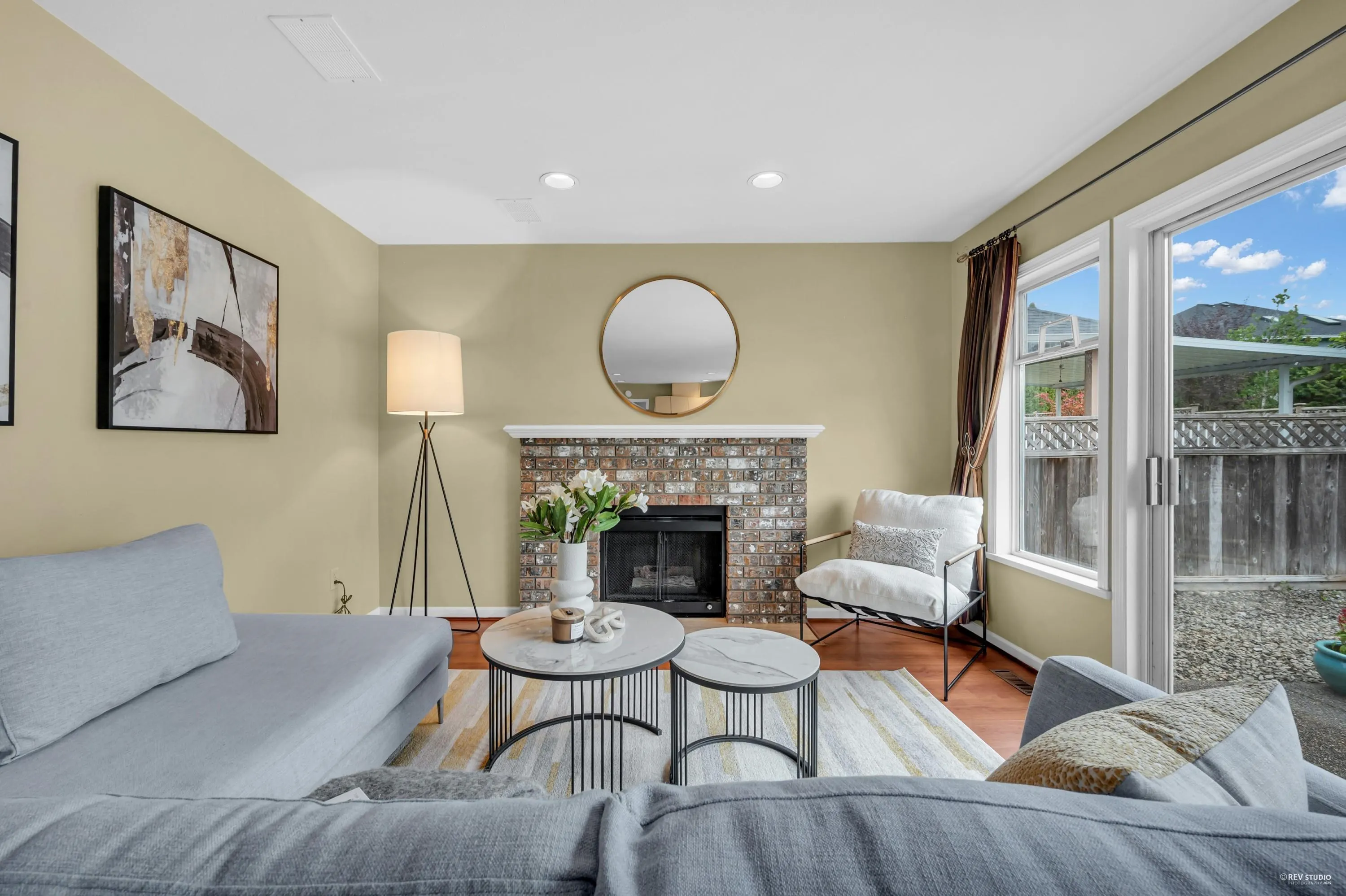 1830 Walnut Crescent