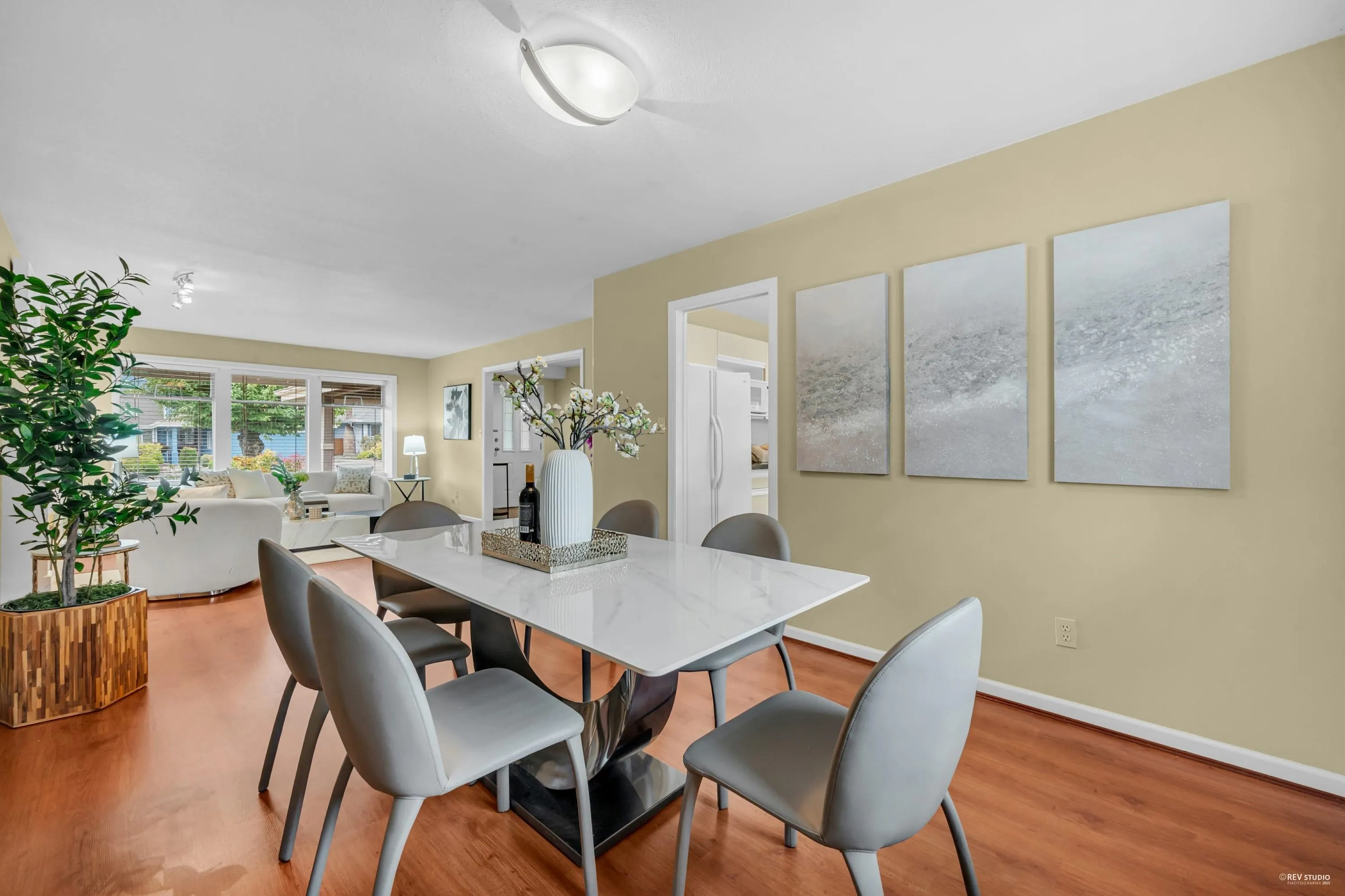 1830 Walnut Crescent