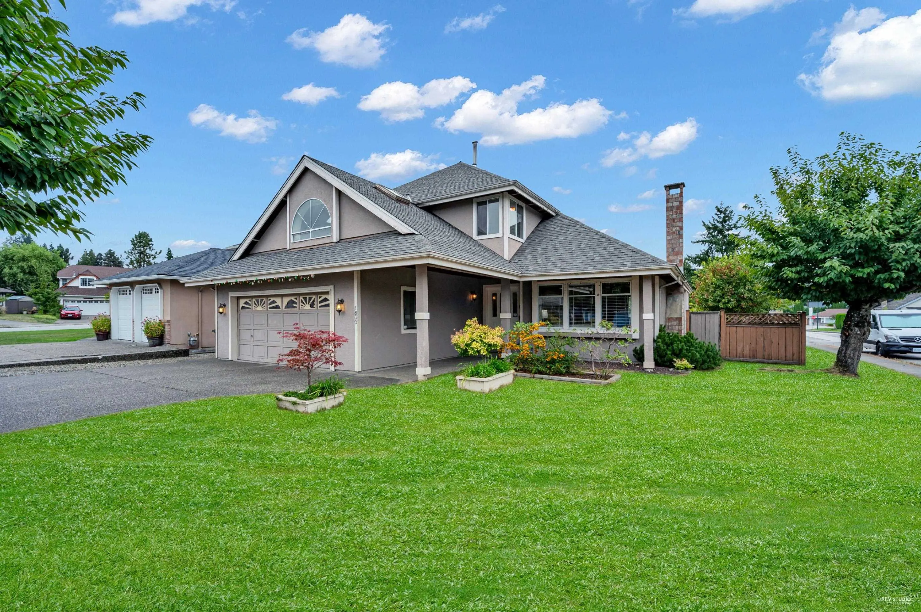 1830 Walnut Crescent