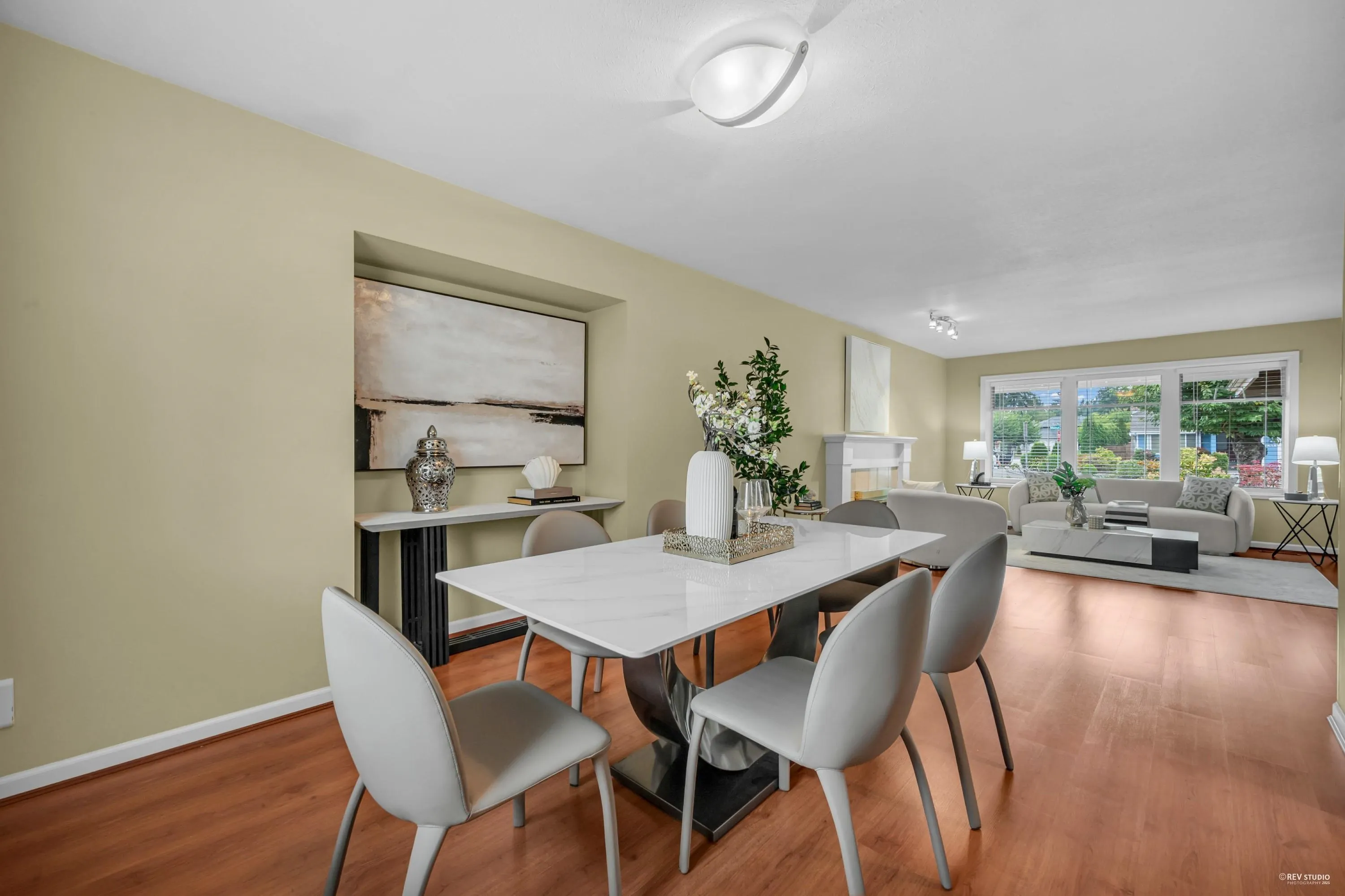 1830 Walnut Crescent