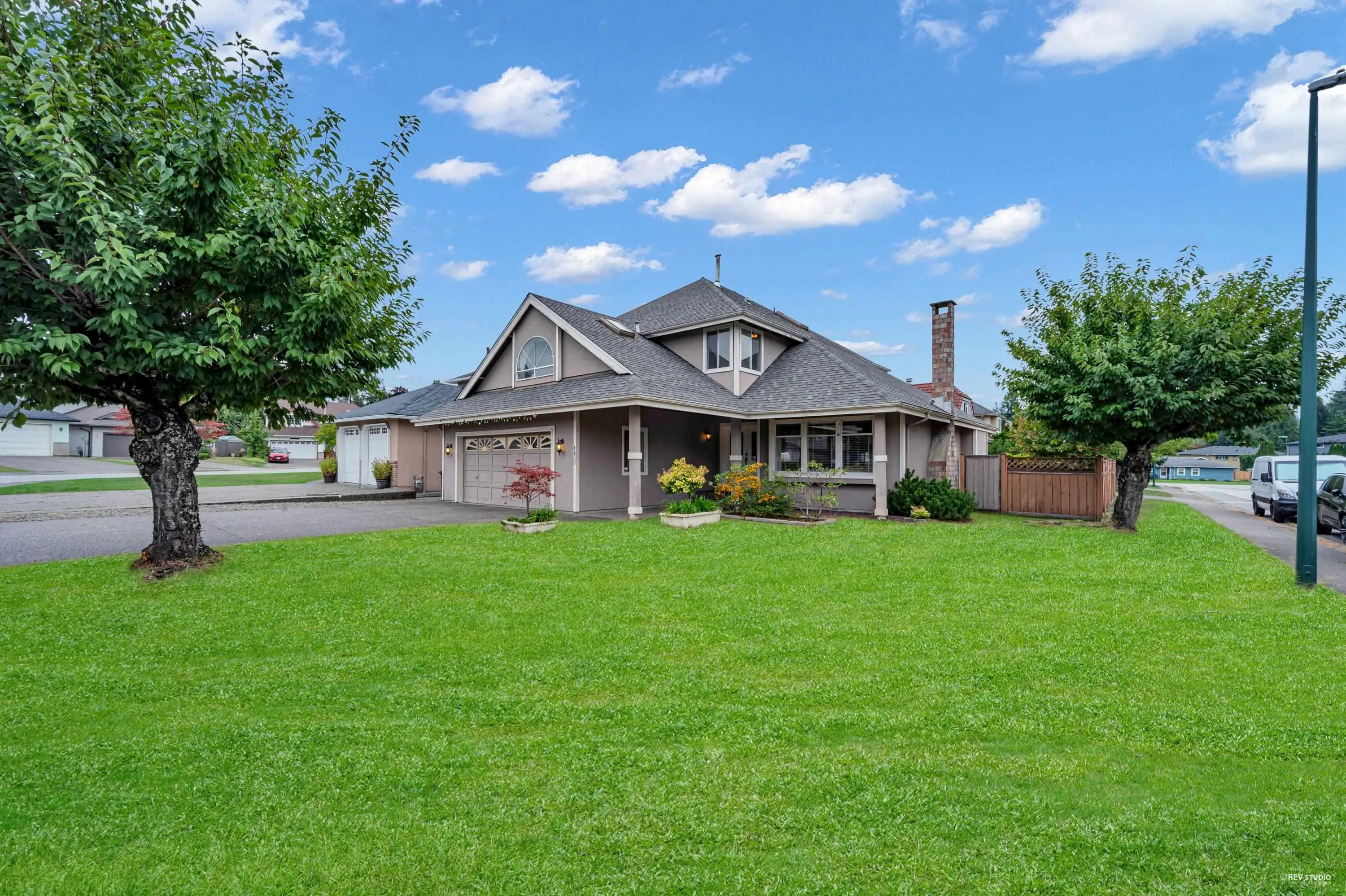 1830 Walnut Crescent