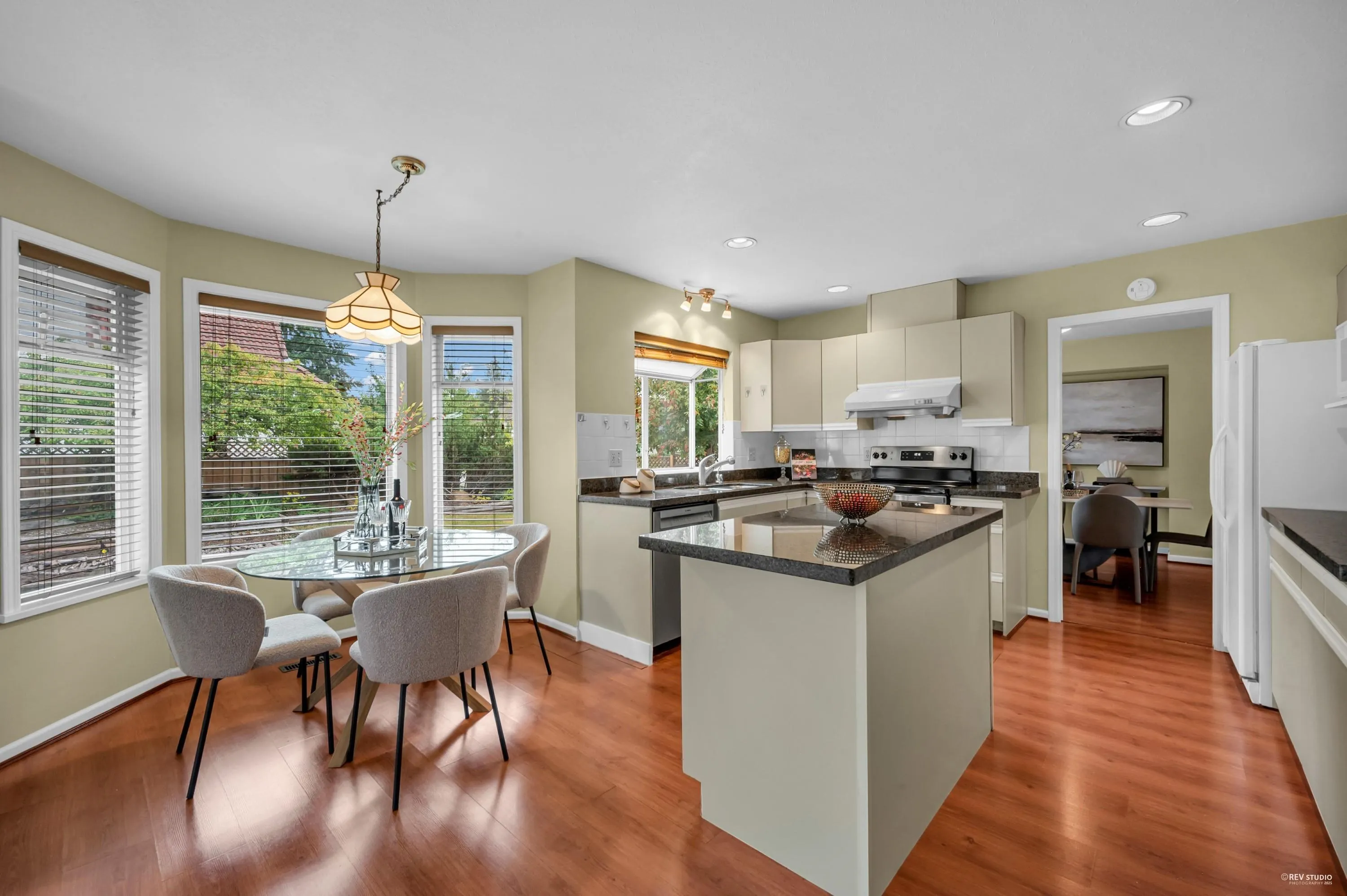 1830 Walnut Crescent