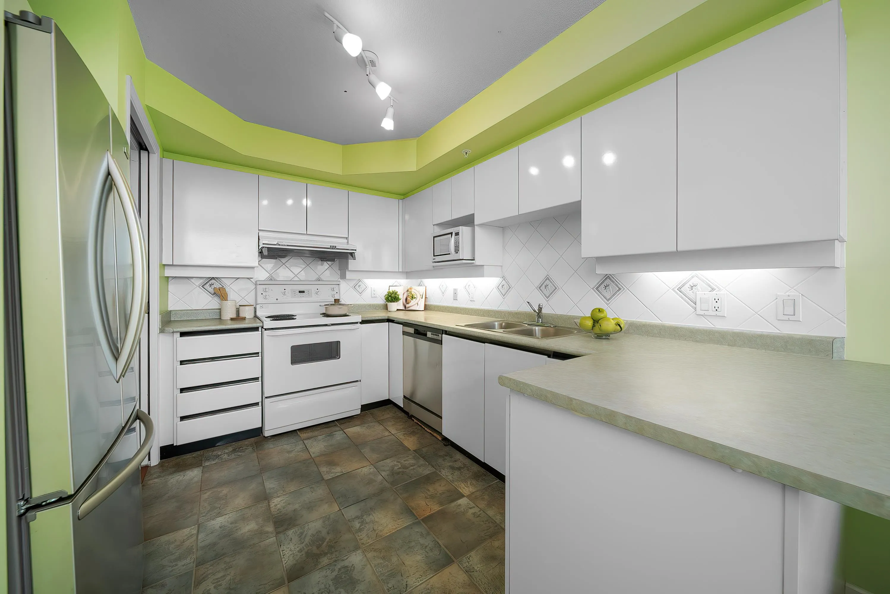 1501 8297 Saba Road