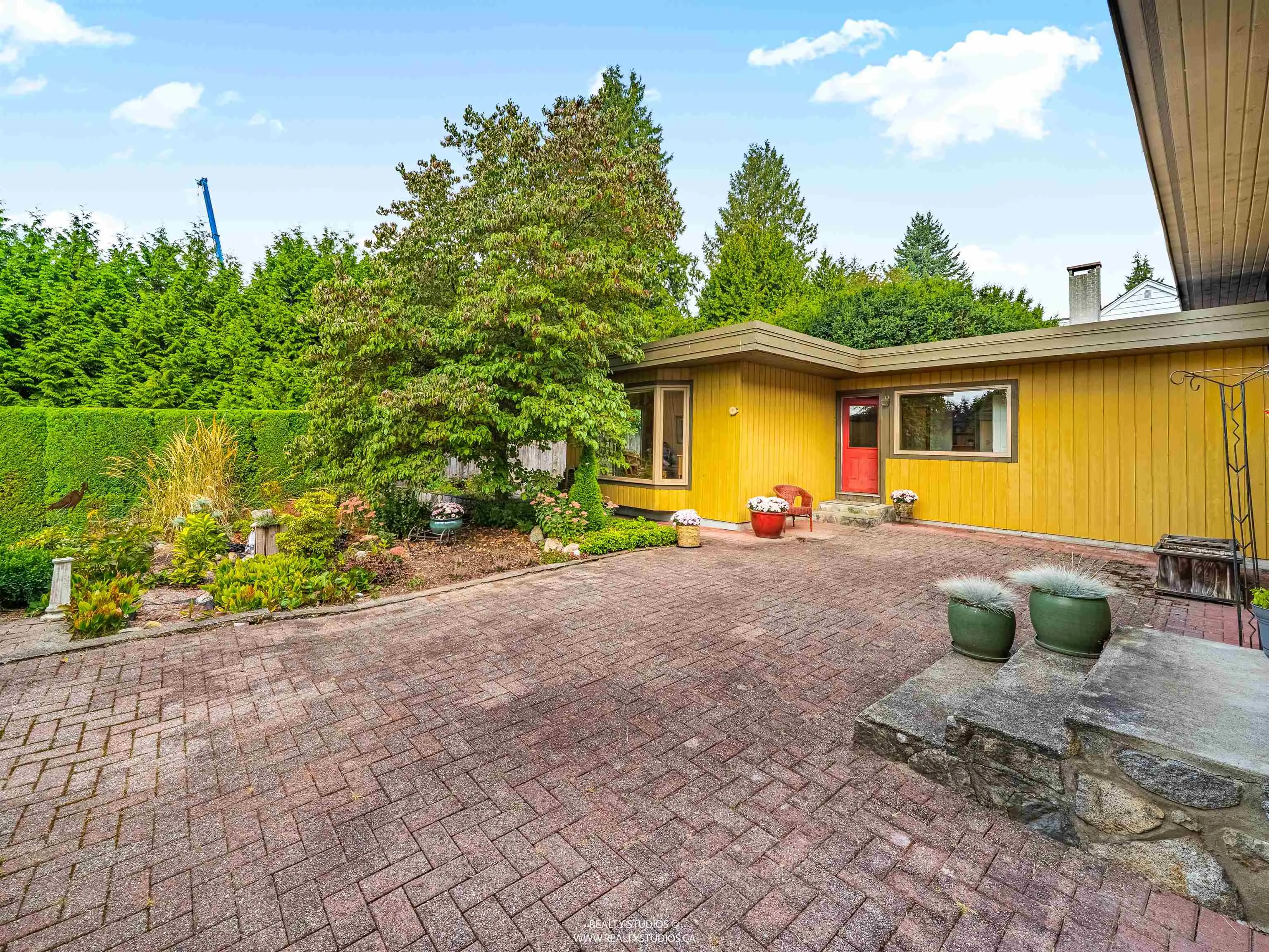 865 Margaree Place