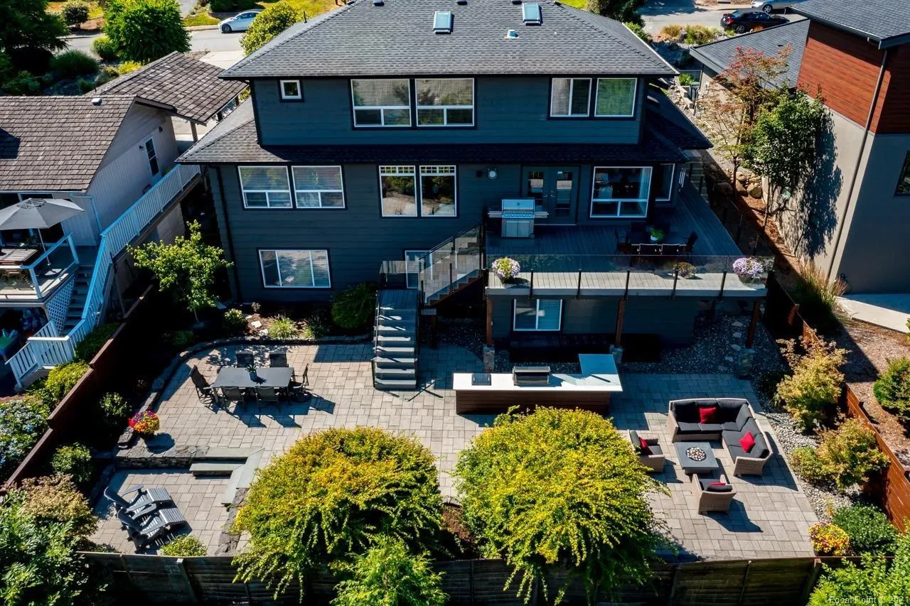 2329 Oneida Drive