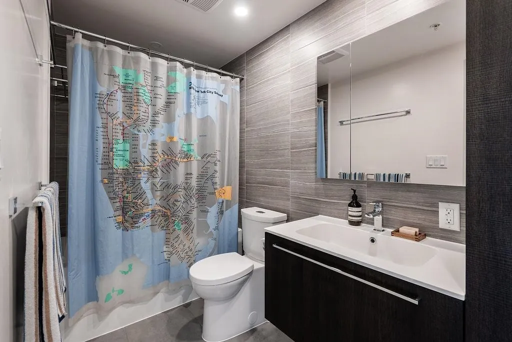 905 285 E 10th Avenue