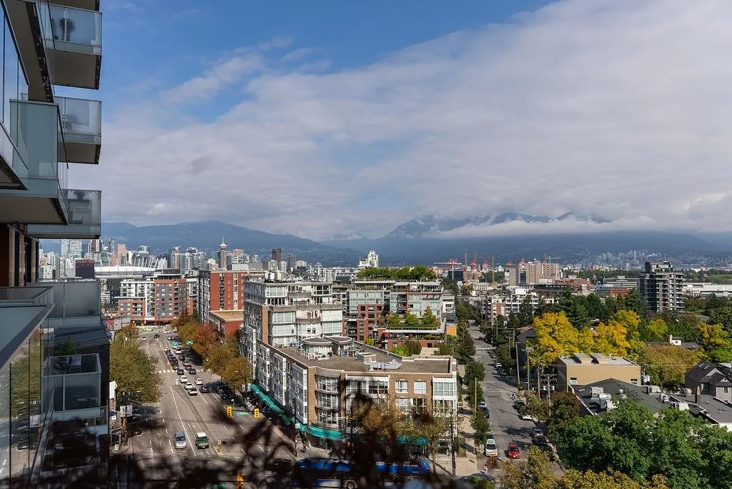 905 285 E 10th Avenue