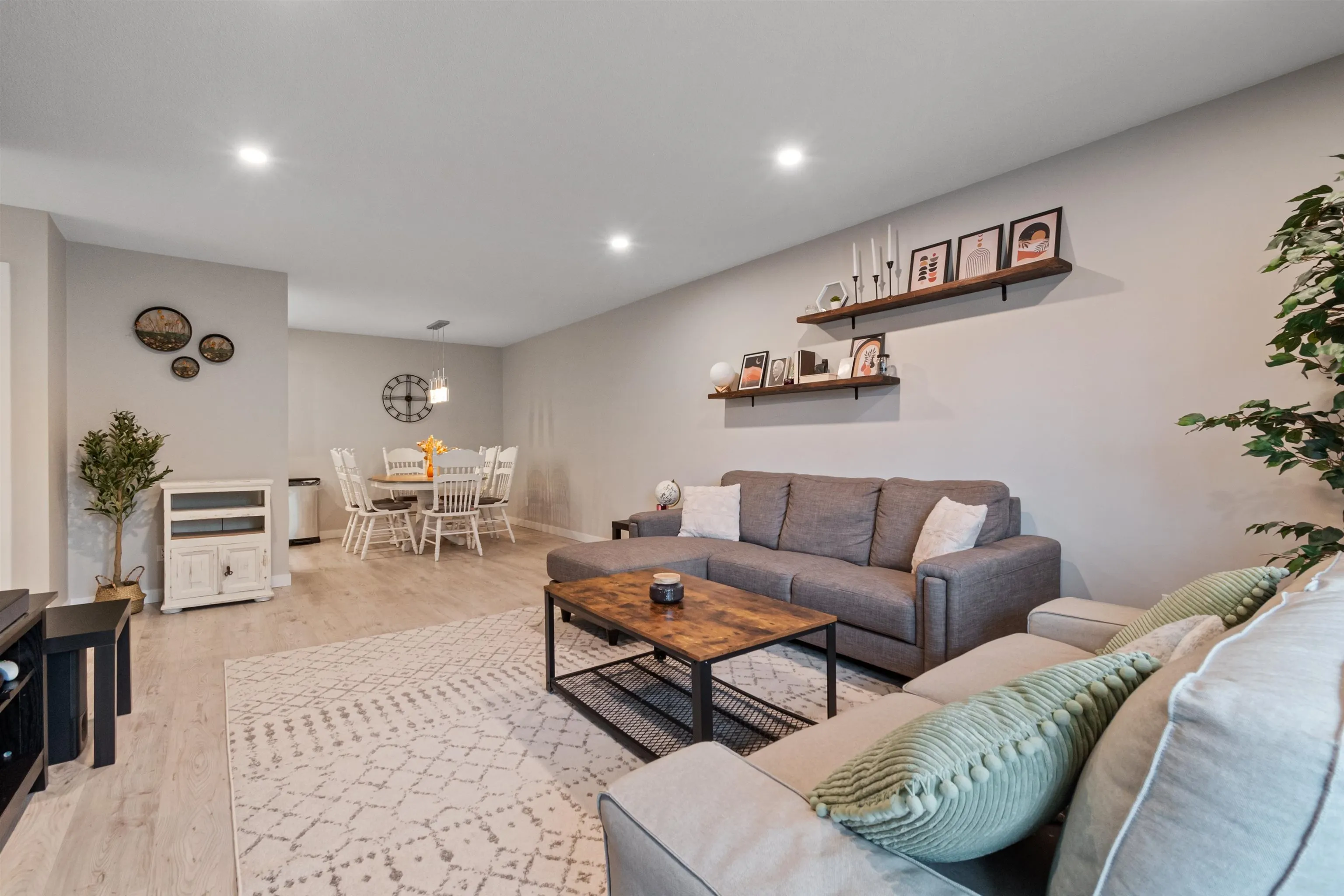 306 7694 Evans Road