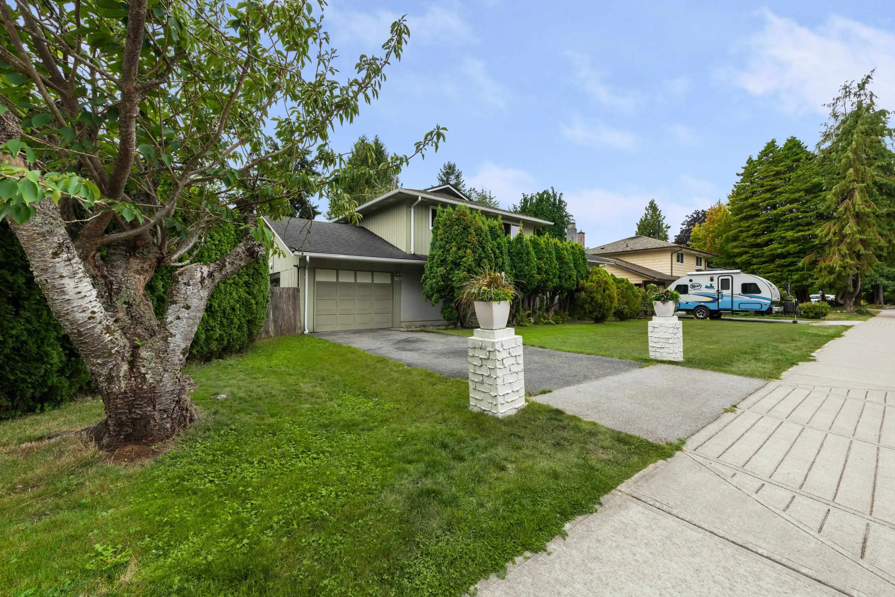 5456 8a Avenue