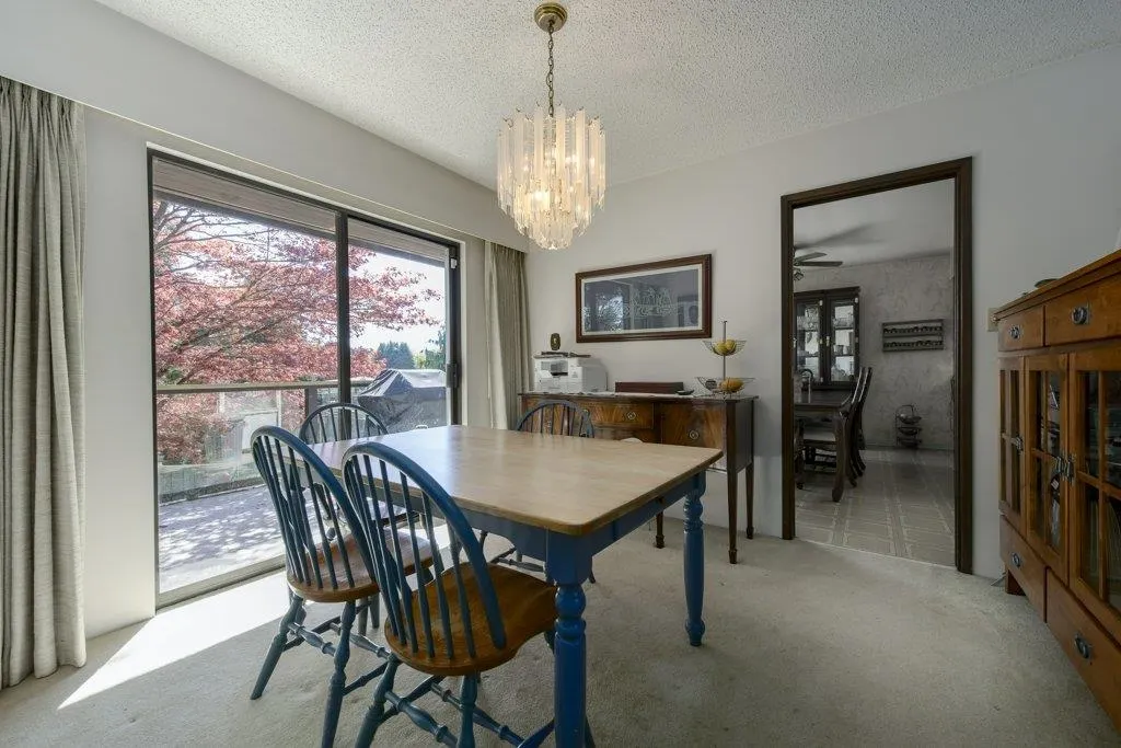 8194 Woodlake Court