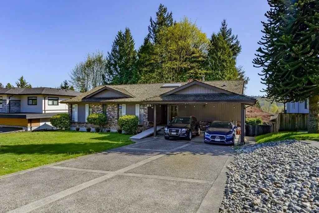 8194 Woodlake Court