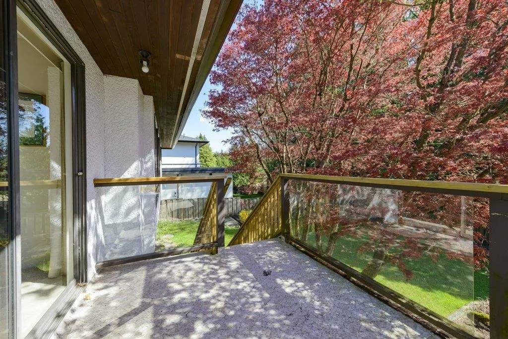 8194 Woodlake Court