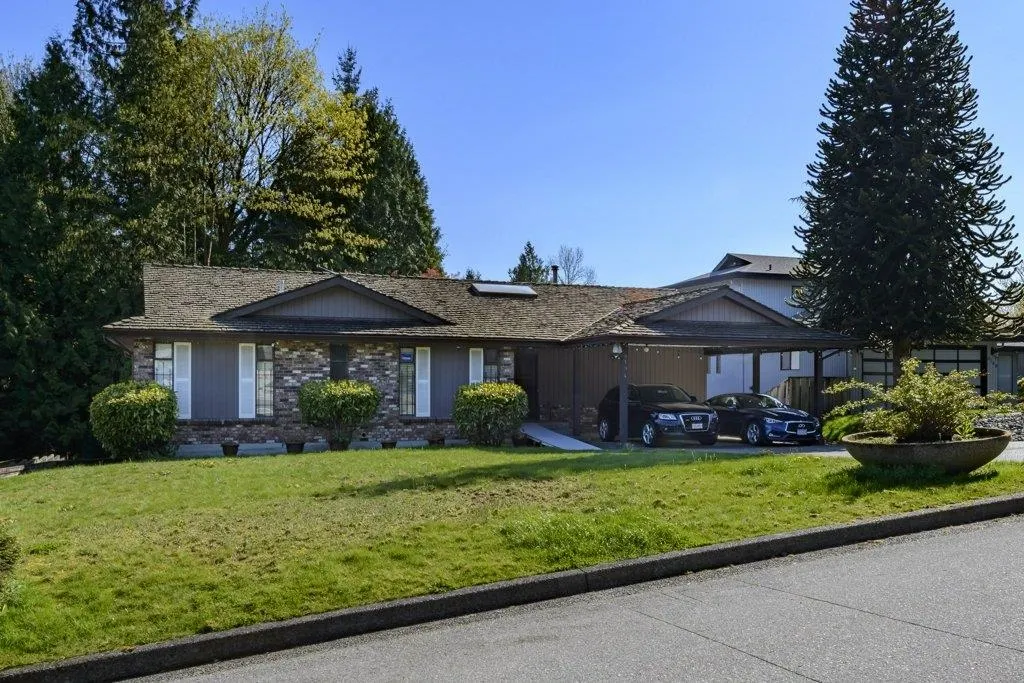 8194 Woodlake Court
