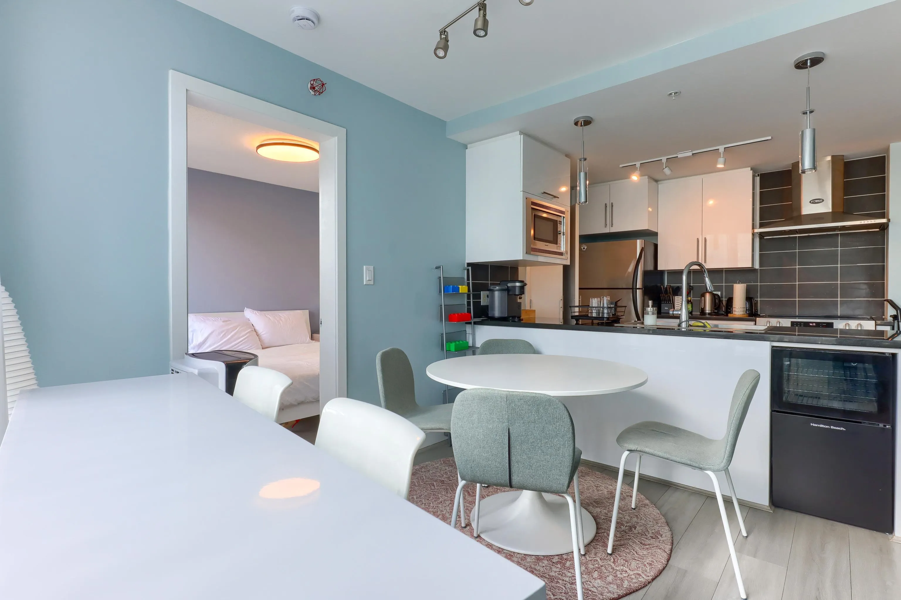 2601 188 Keefer Place