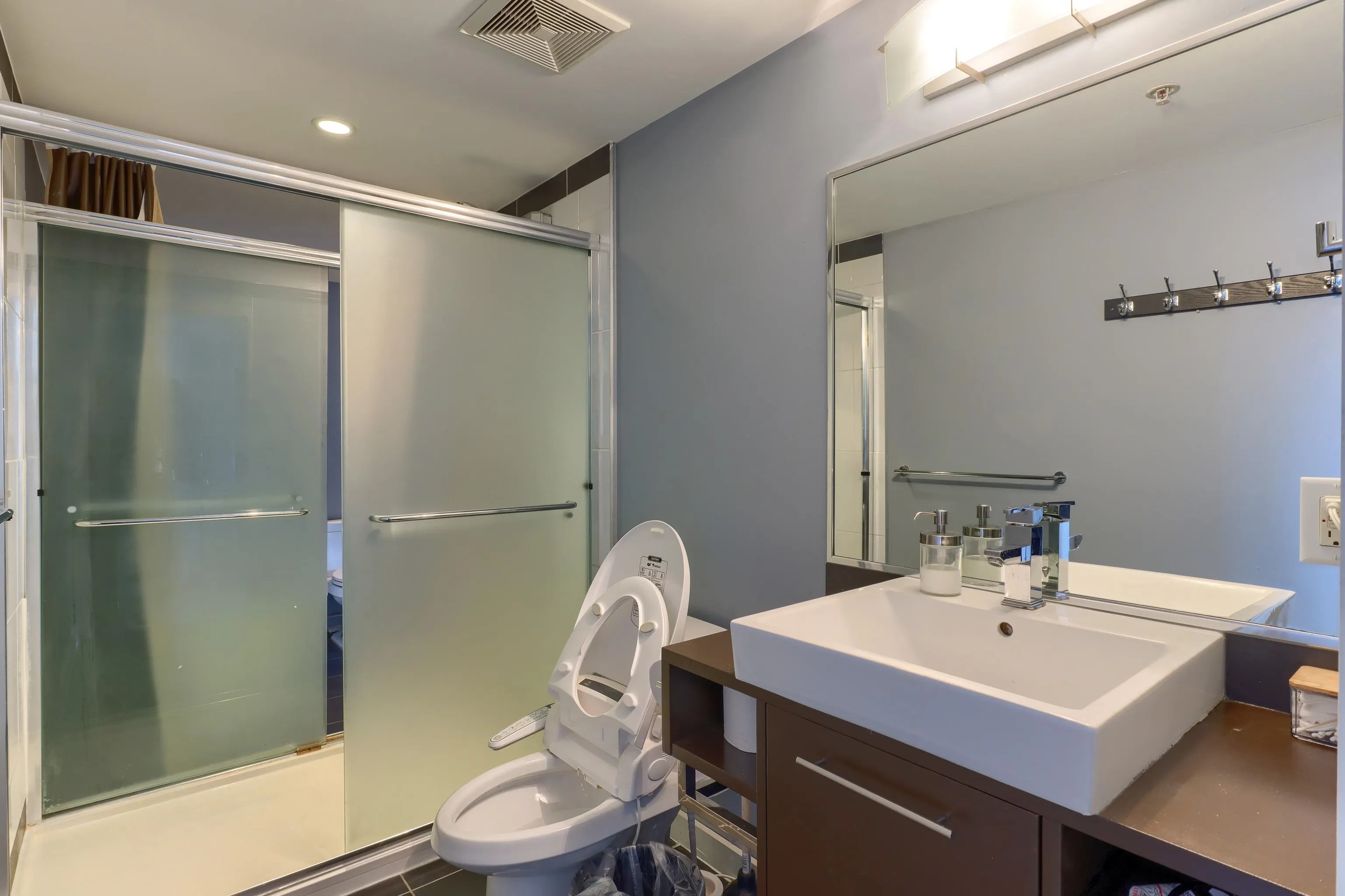 2601 188 Keefer Place