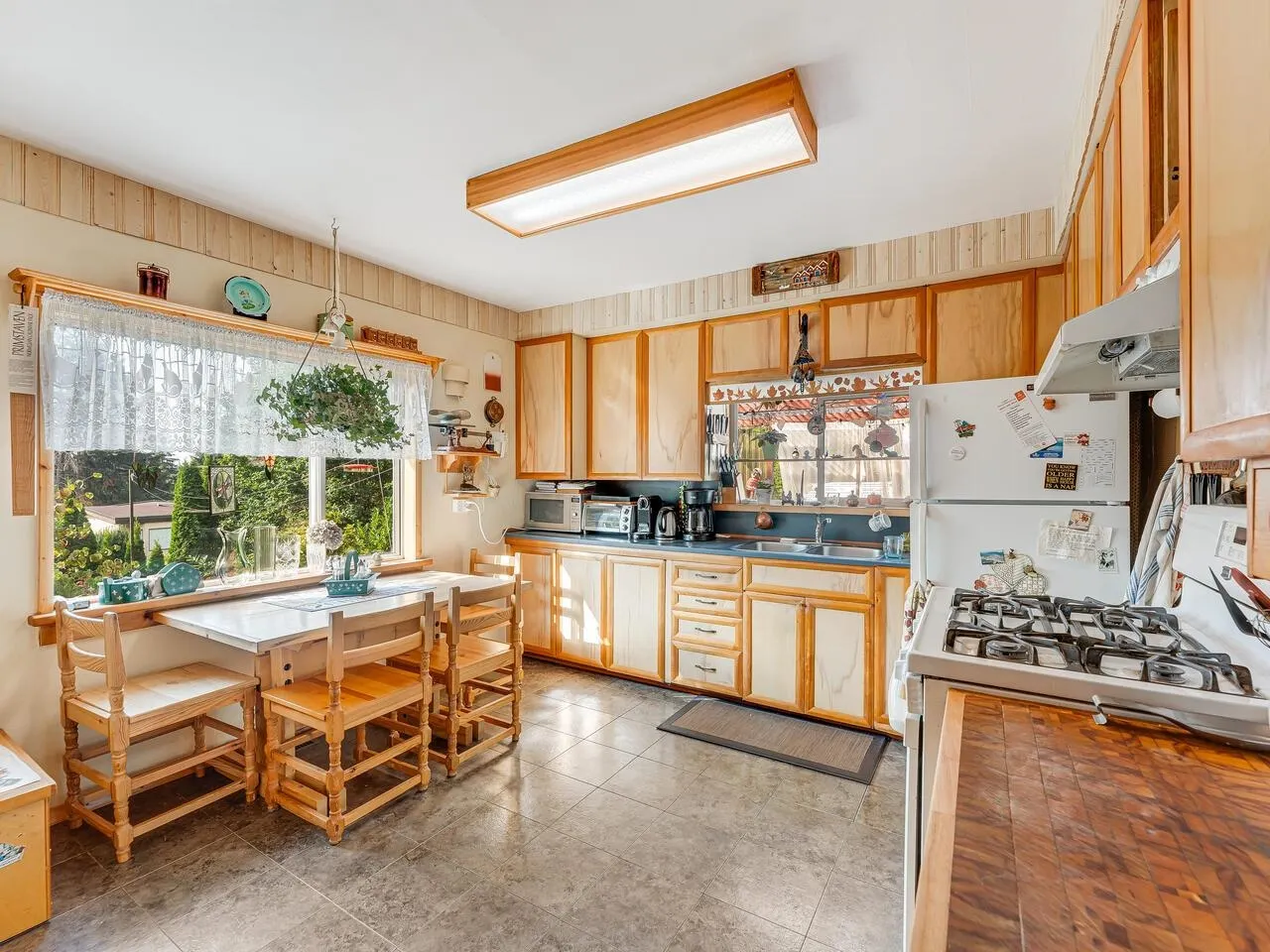 1689 Peters Road
