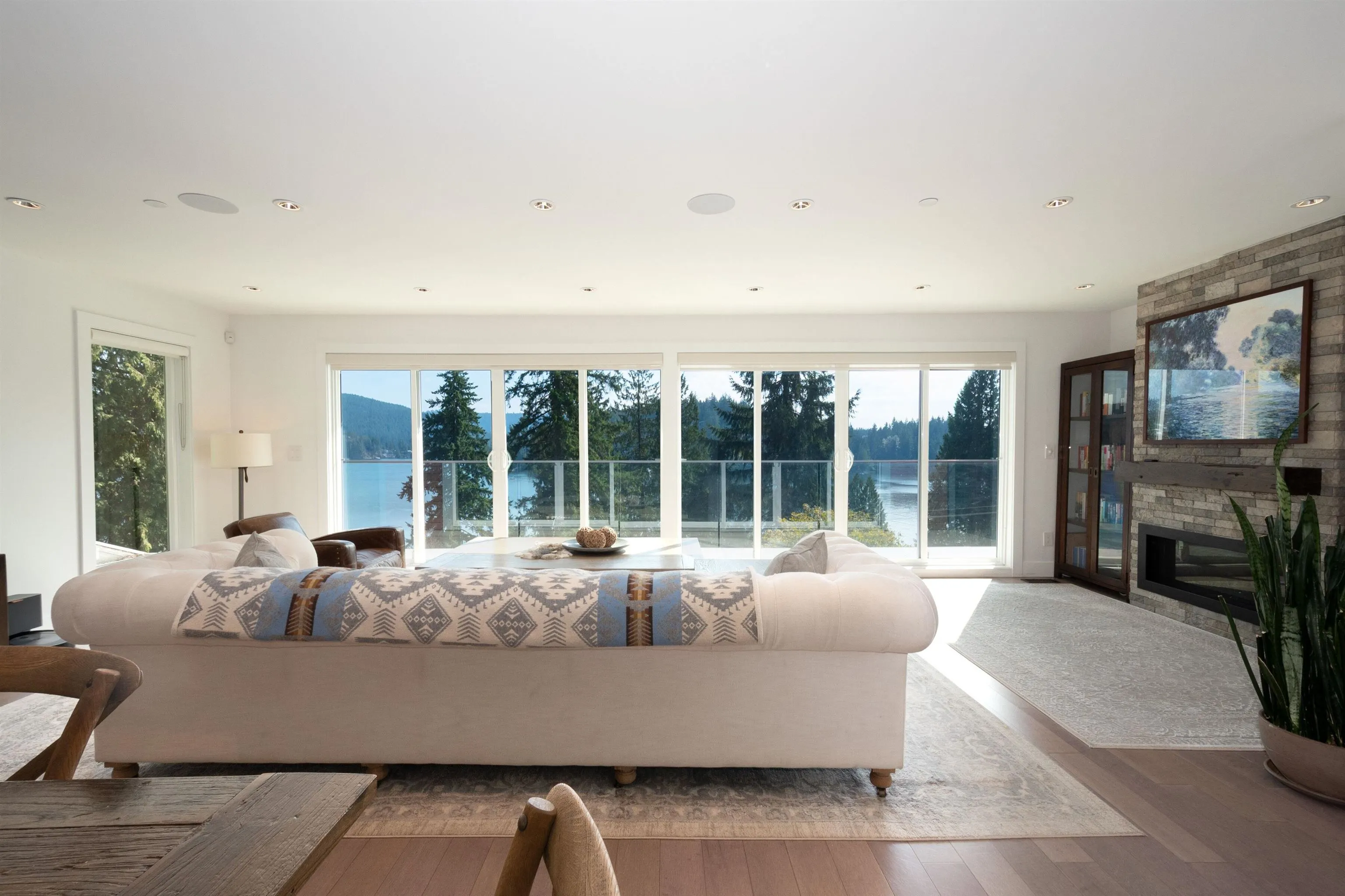 2867 Panorama Drive