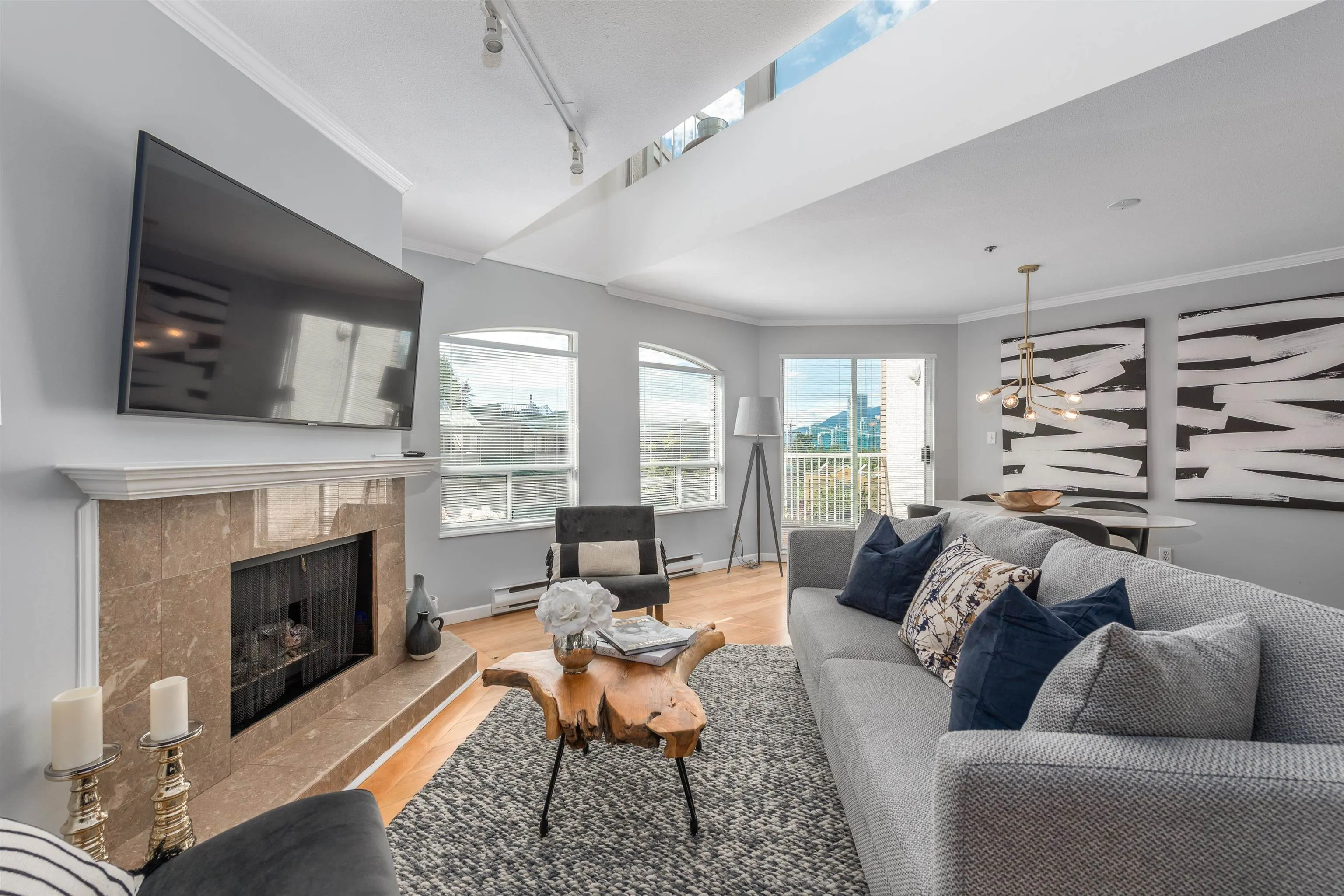 208 788 W 8th Avenue