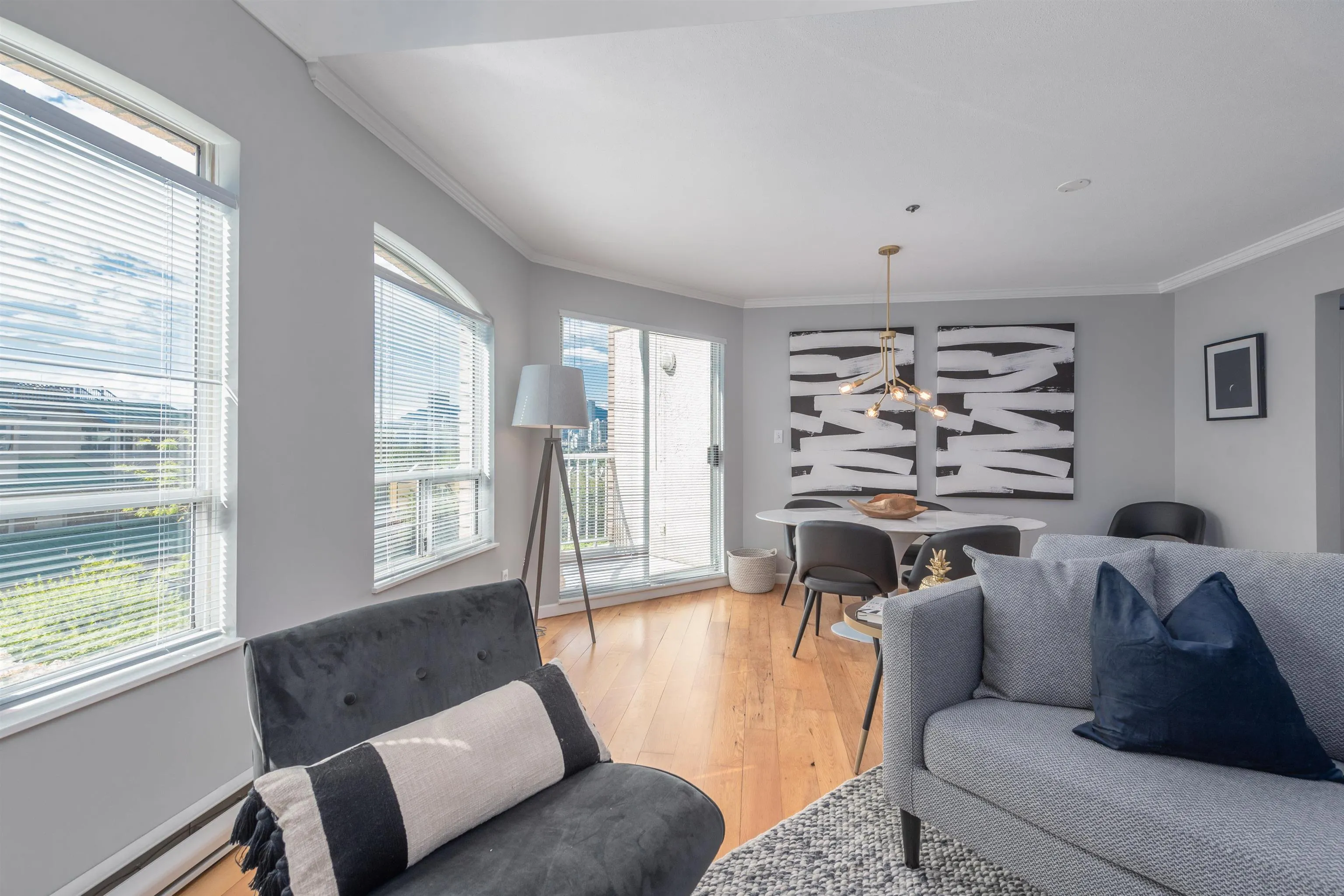 208 788 W 8th Avenue