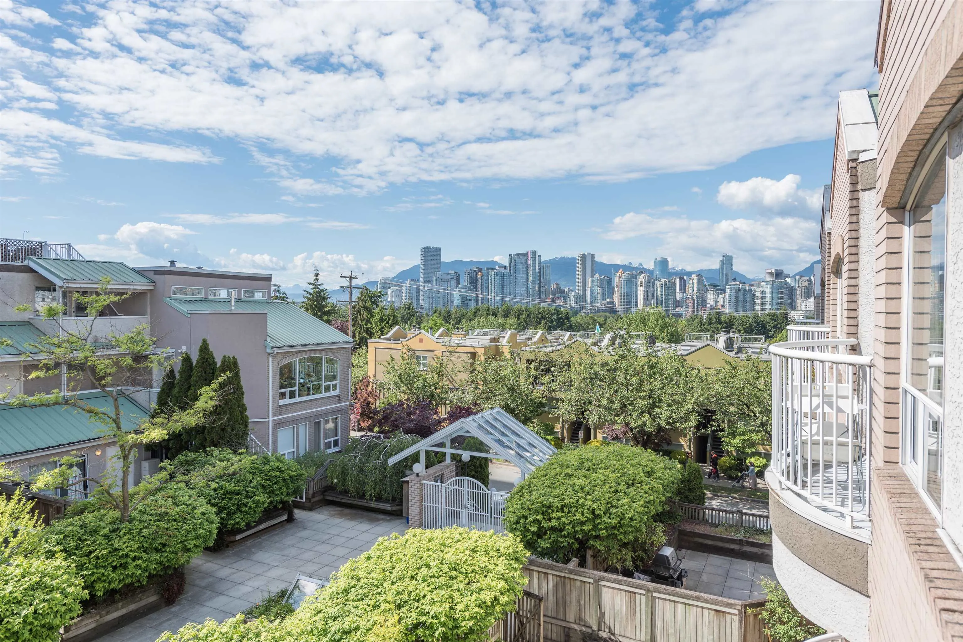 208 788 W 8th Avenue