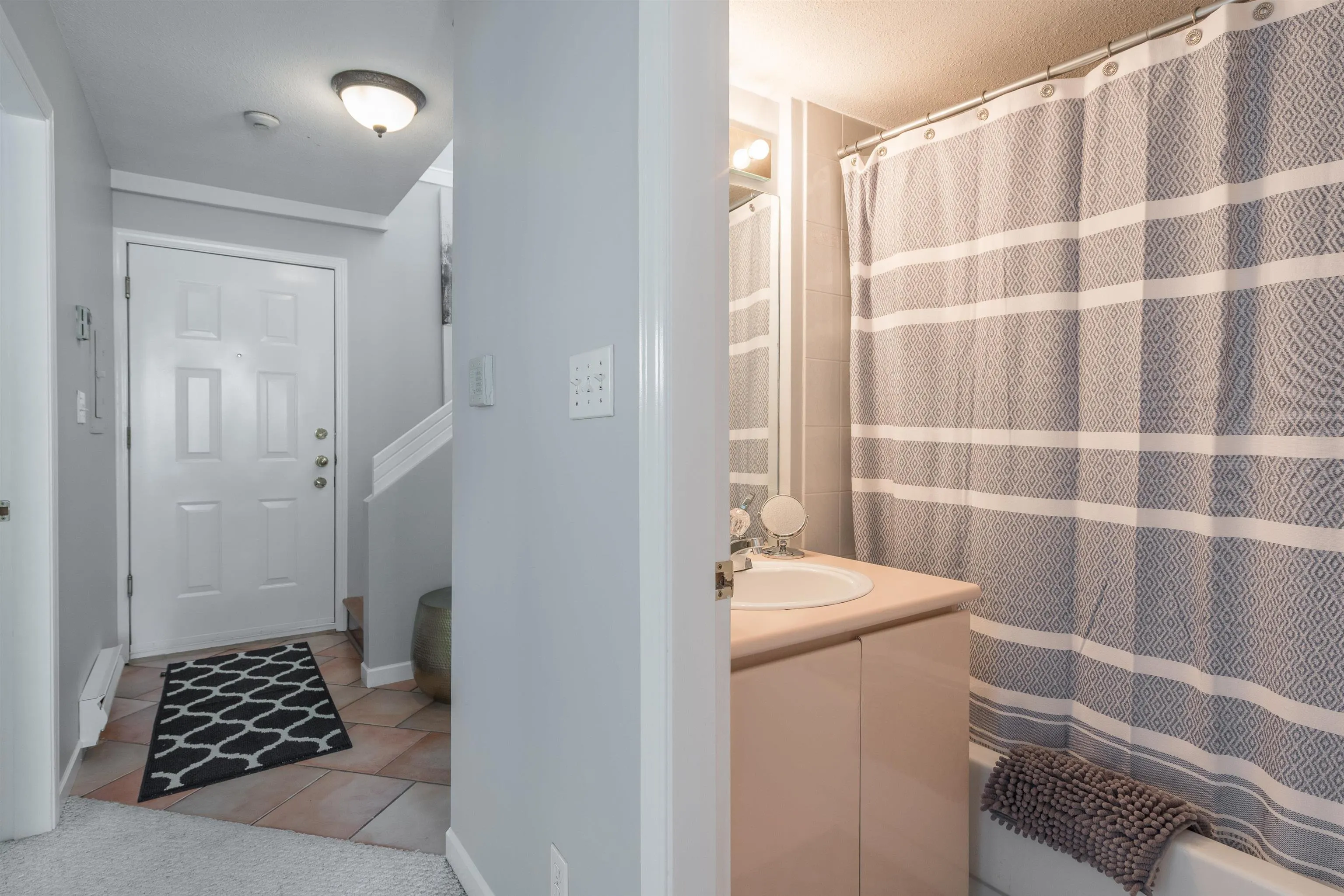 208 788 W 8th Avenue