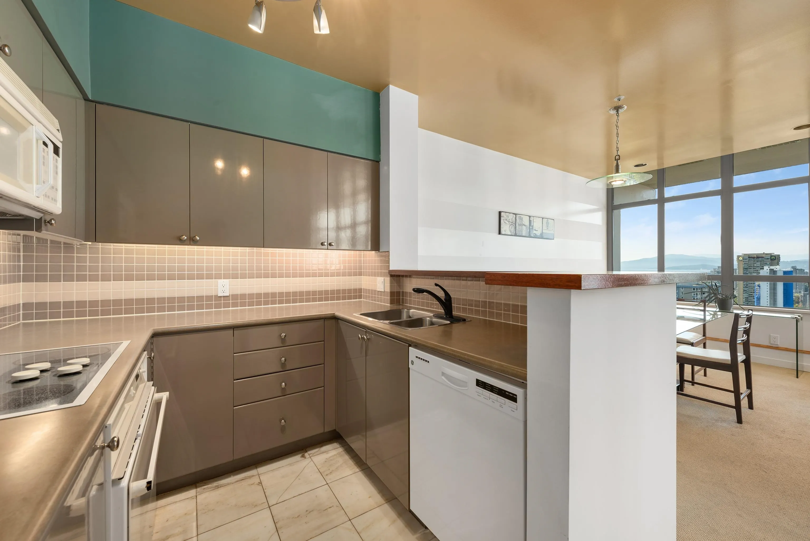 1801 1277 Nelson Street